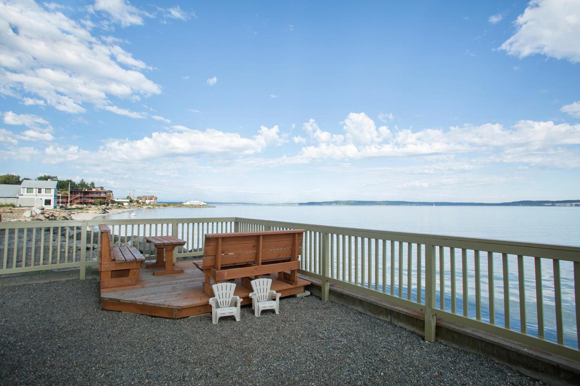Water Front Inn photo 42