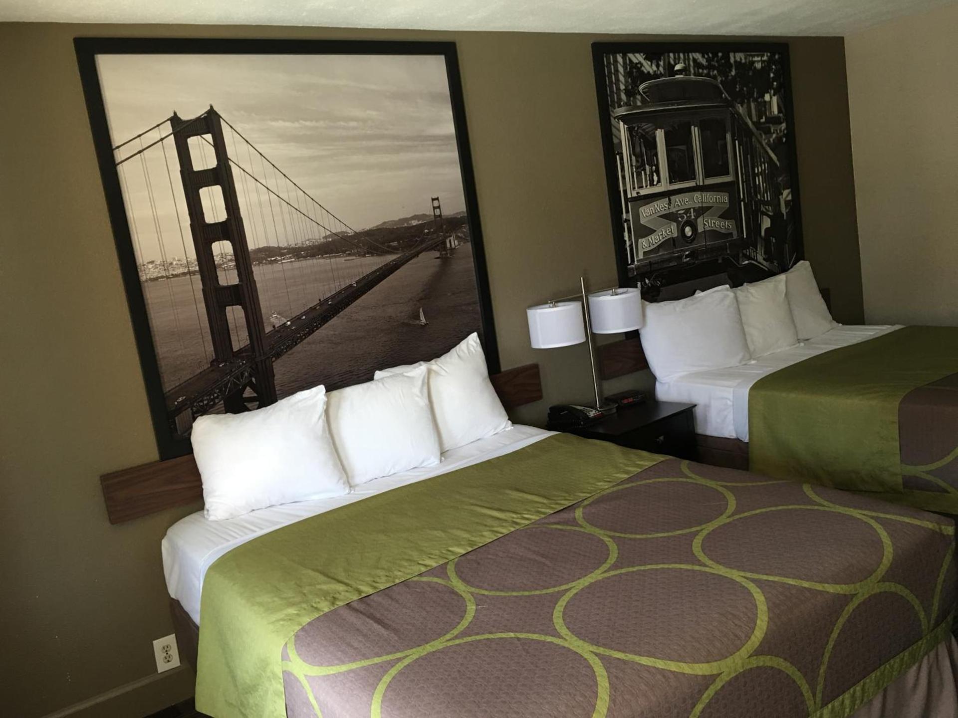 Super 8 by Wyndham Salinas photo 28