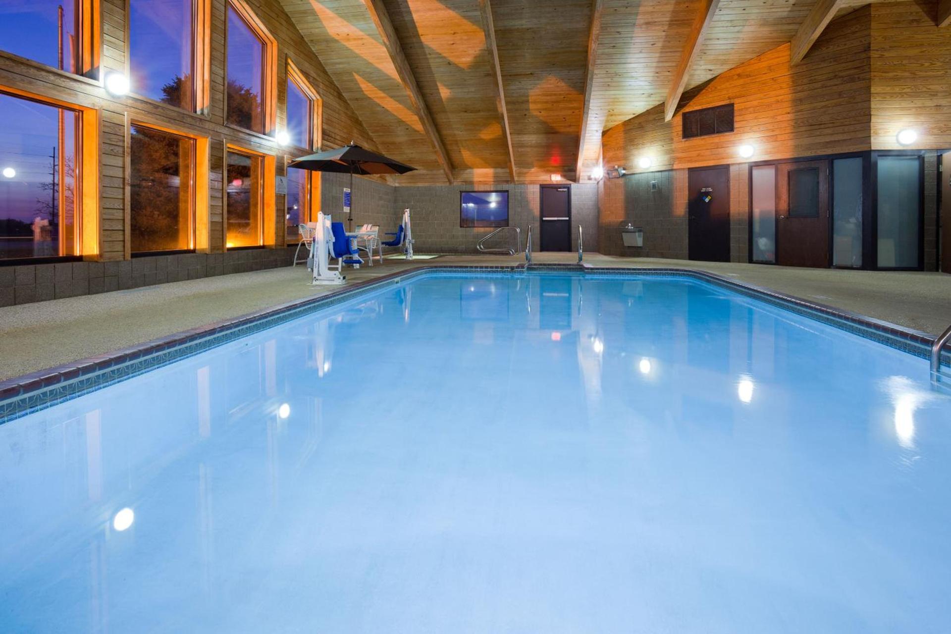 AmericInn by Wyndham Spencer photo 12