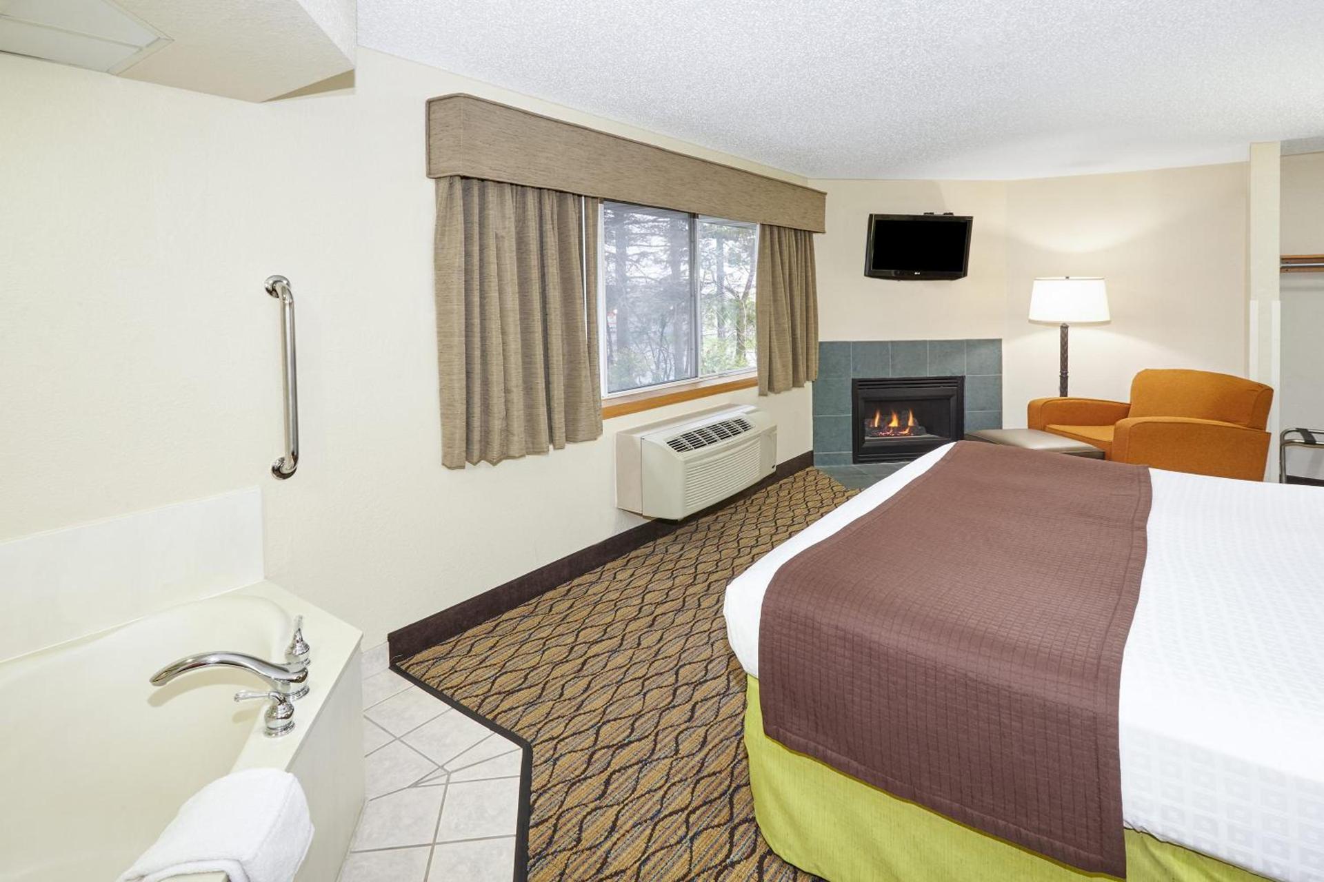 AmericInn by Wyndham Sheboygan photo 26