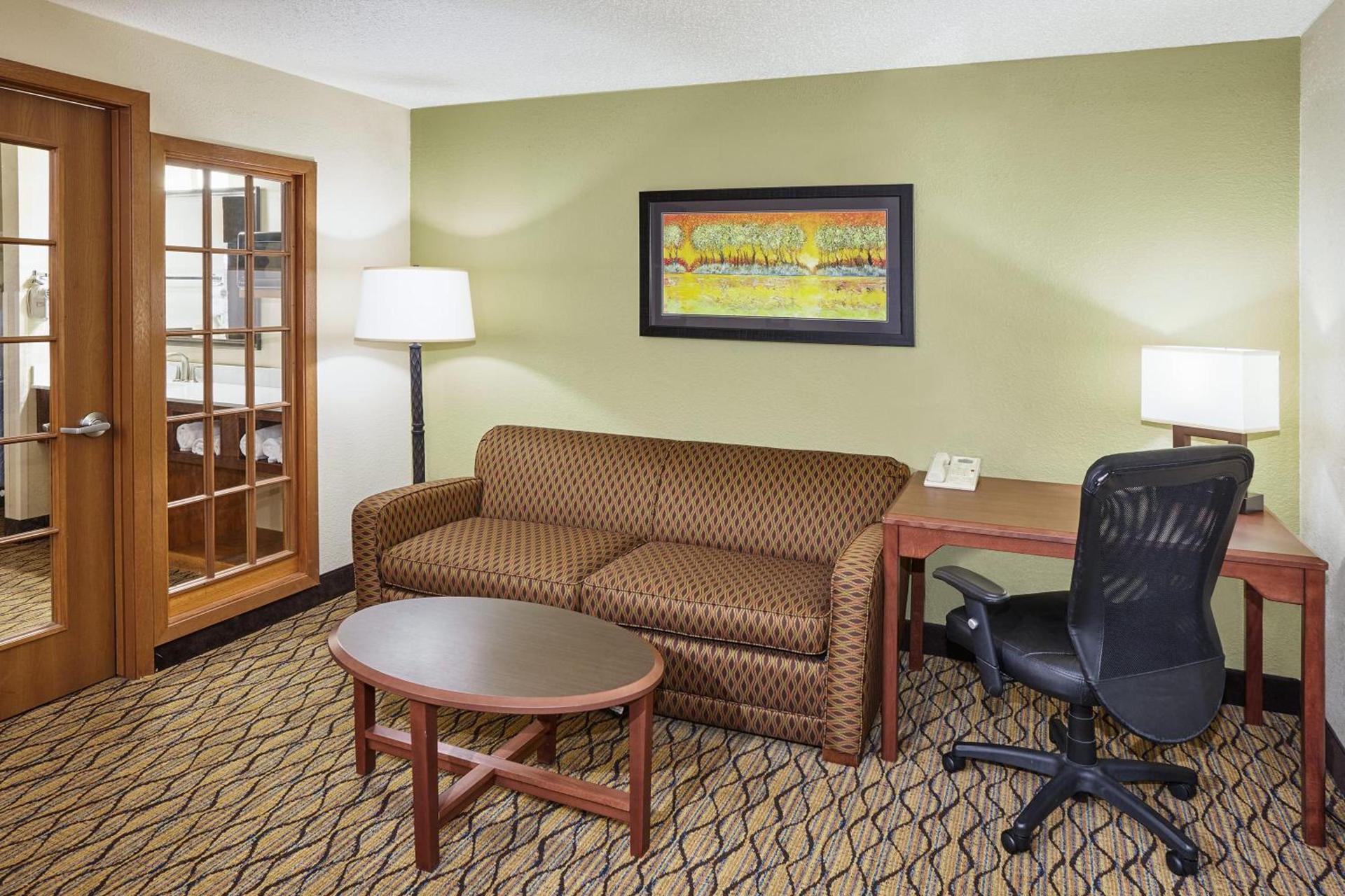 AmericInn by Wyndham Sheboygan photo 28