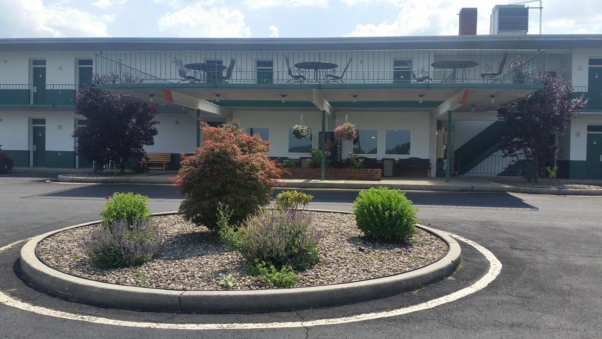 Huntingdon Motor Inn photo 1