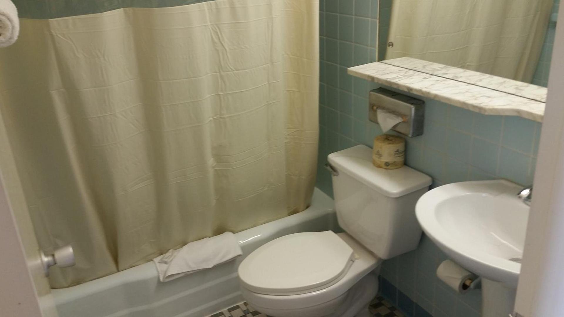 Huntingdon Motor Inn photo 5