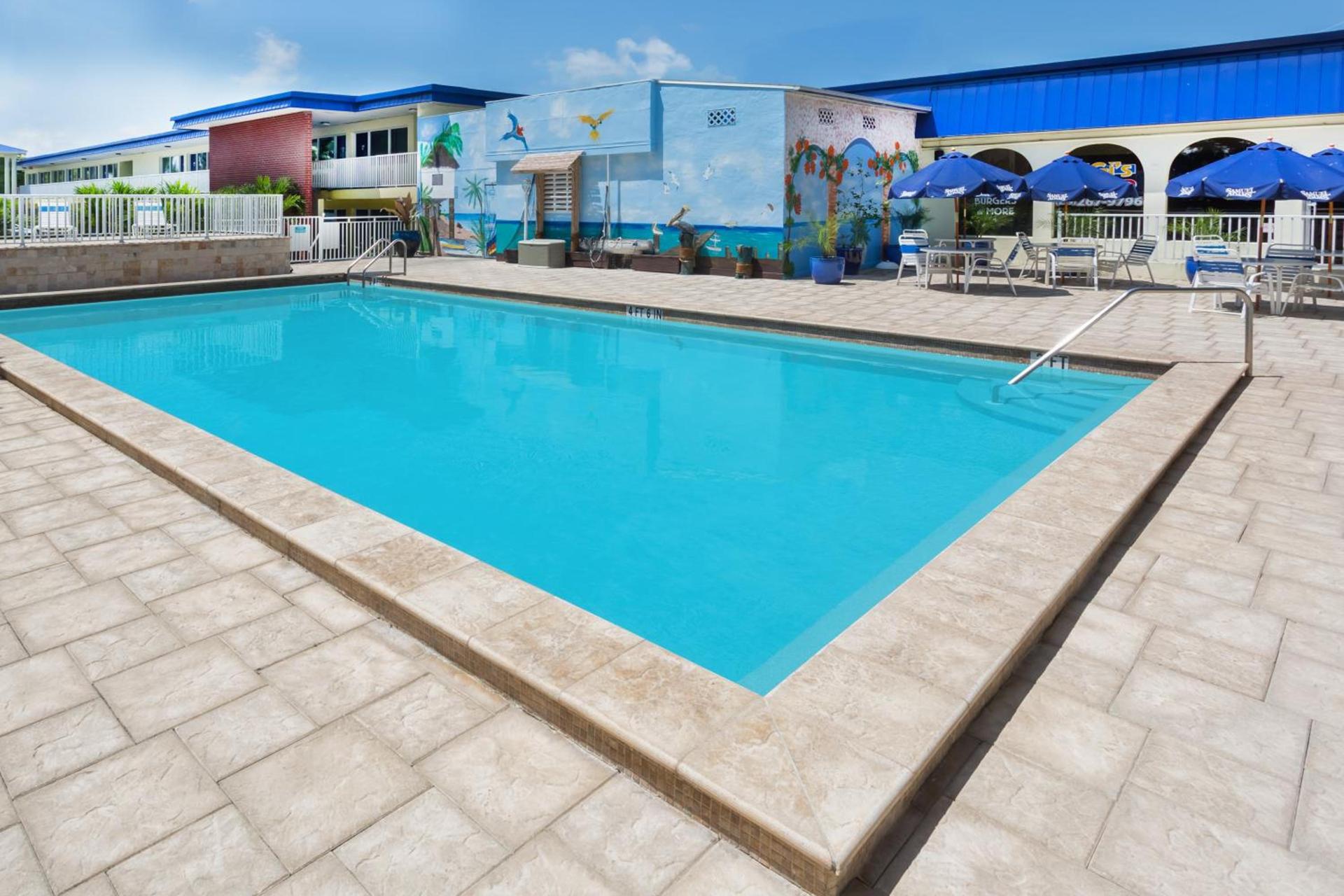 Days Inn by Wyndham Fort Myers Springs Resort photo 14