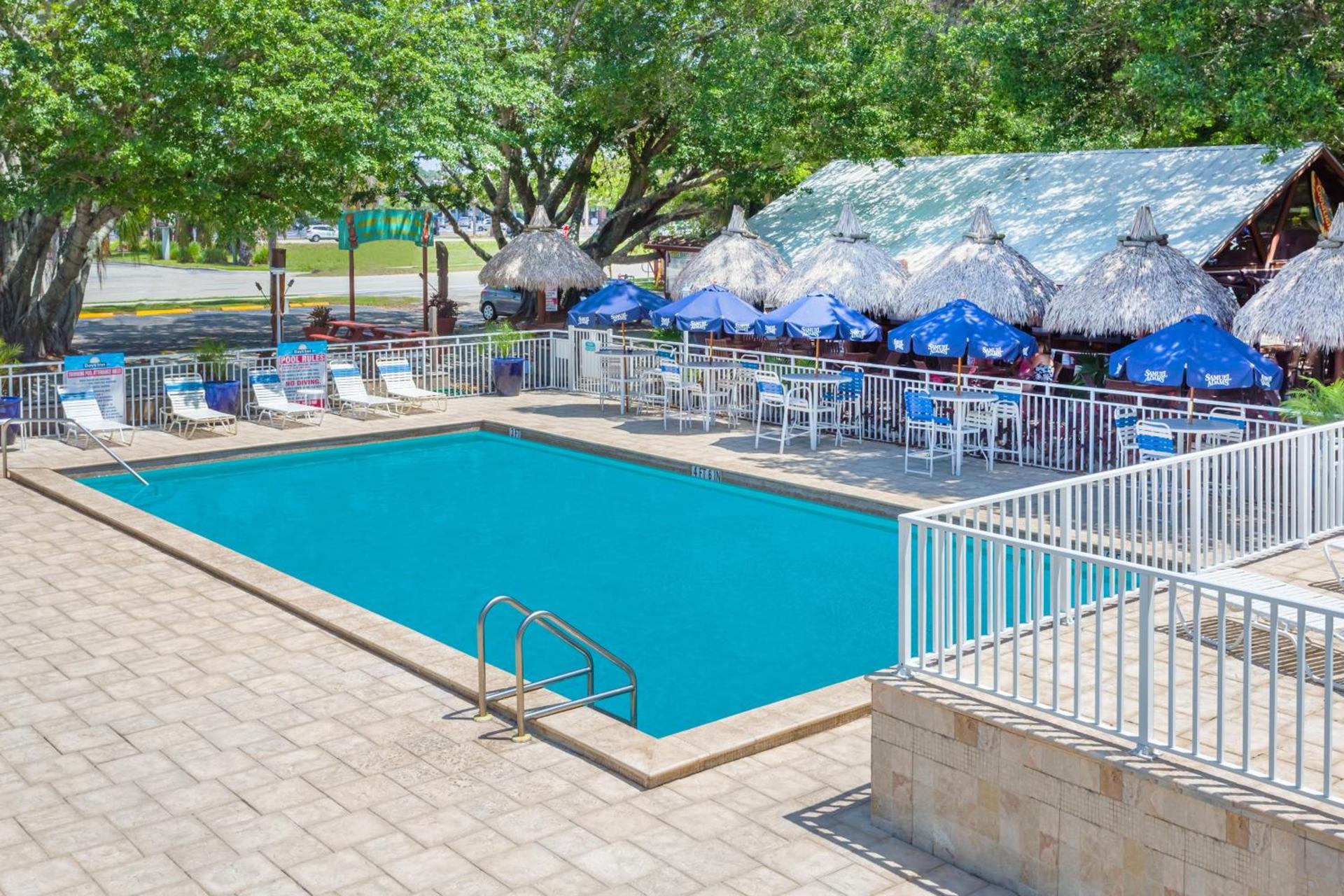 Days Inn by Wyndham Fort Myers Springs Resort photo 20