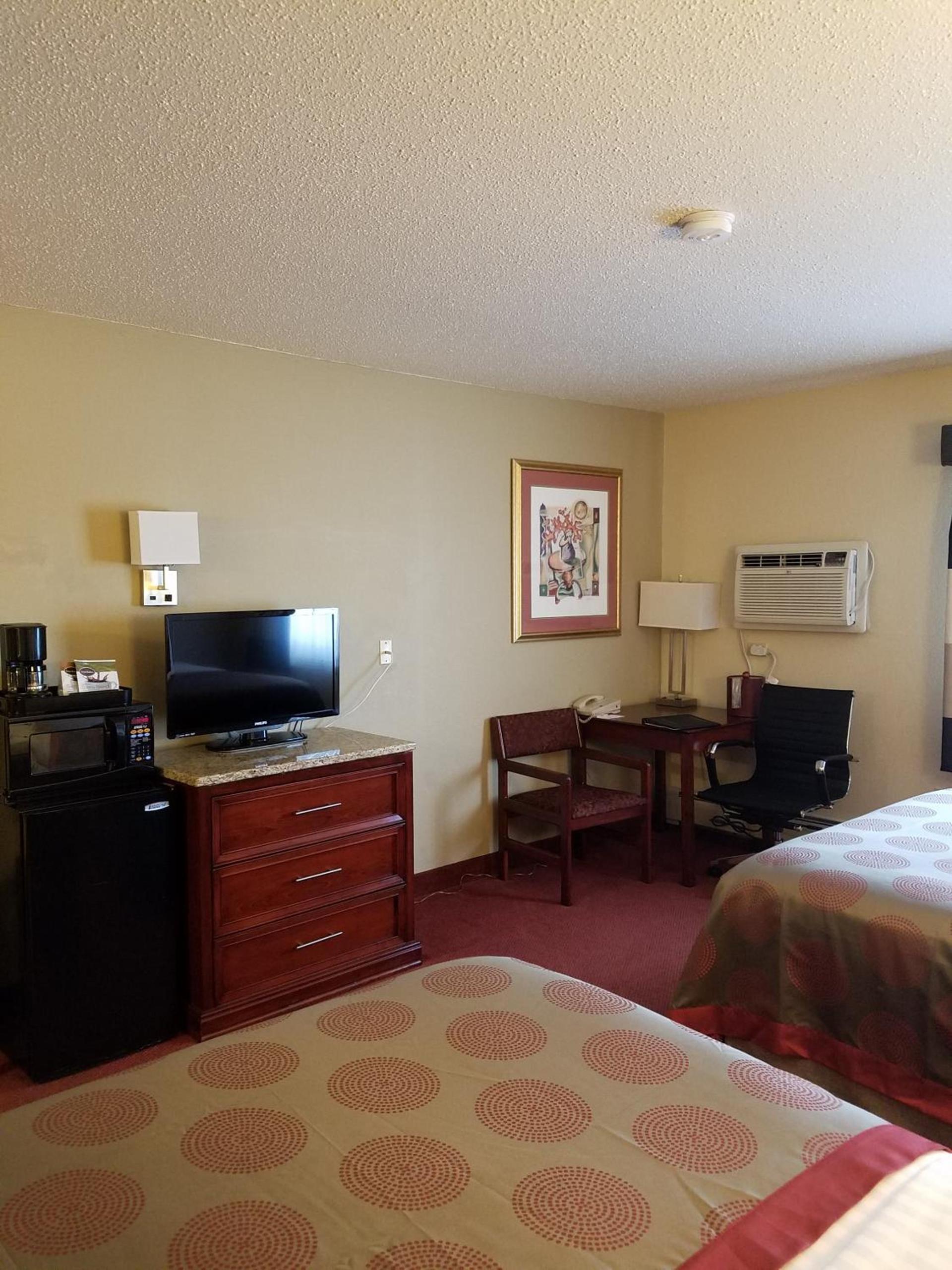 Ramada by Wyndham Minneapolis Golden Valley photo 33
