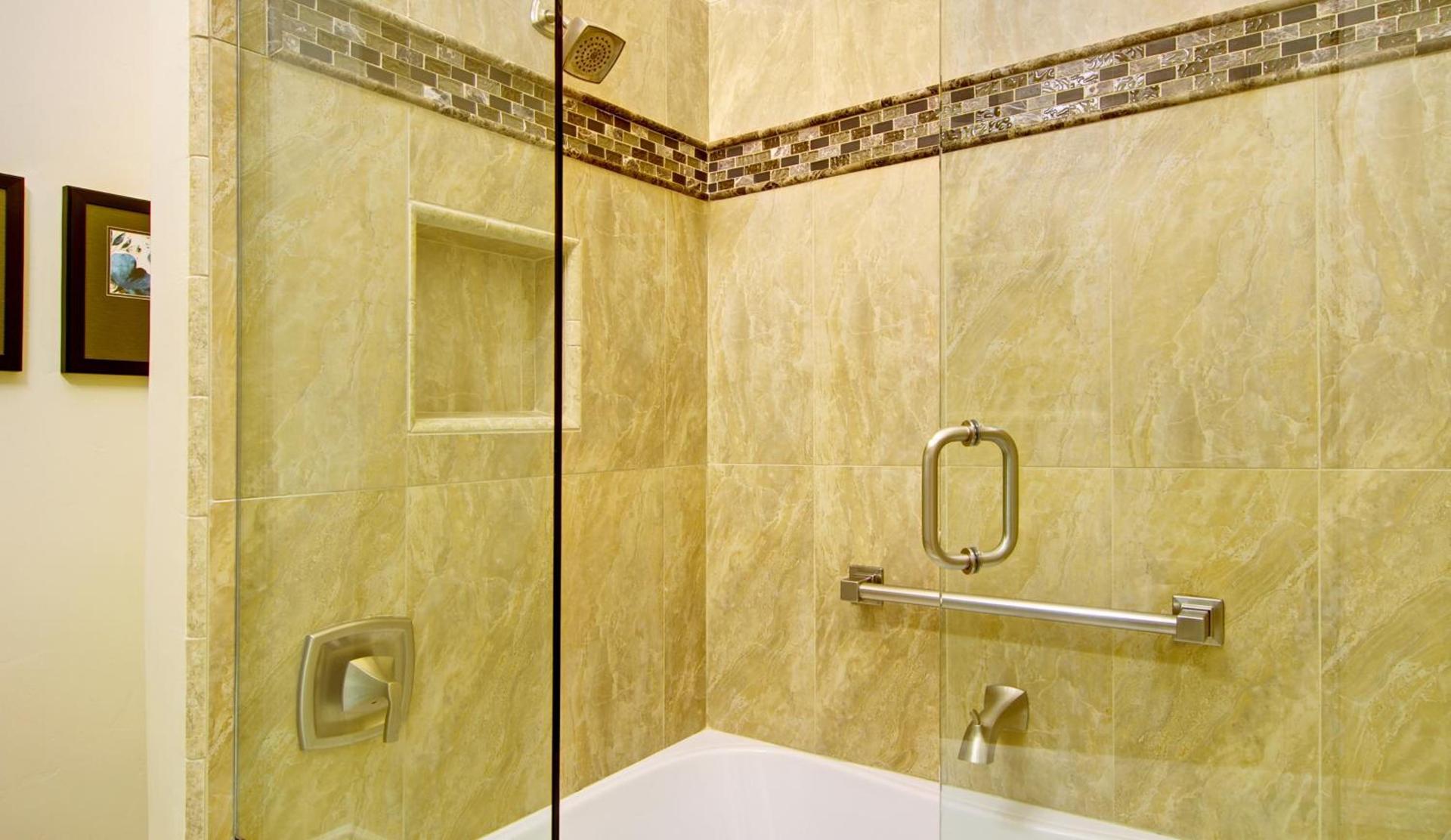 Carriage House Inn photo 40