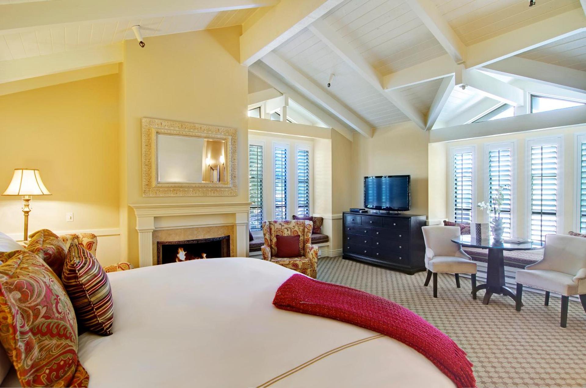 Carriage House Inn photo 45