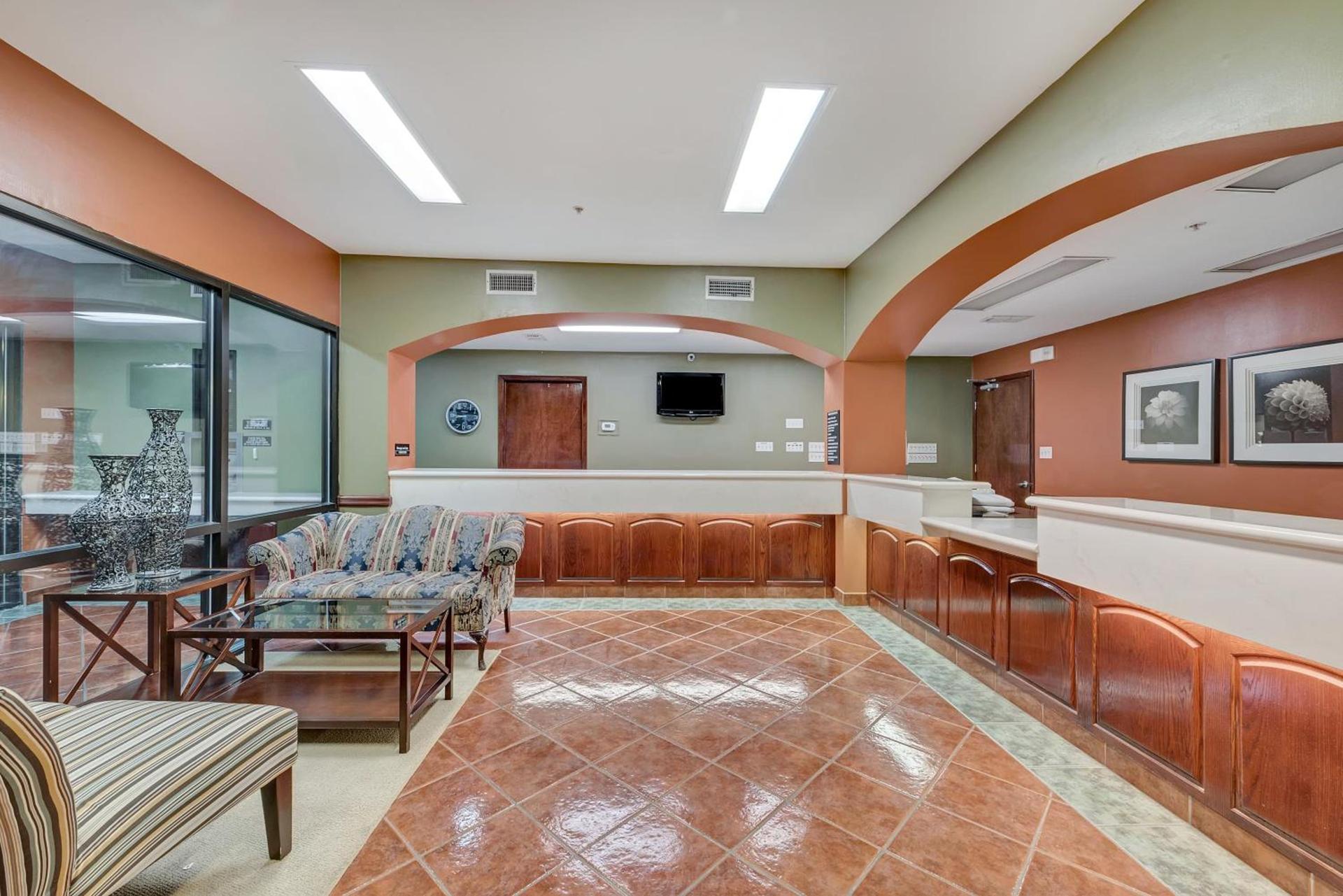 Super 8 by Wyndham Weslaco photo 38