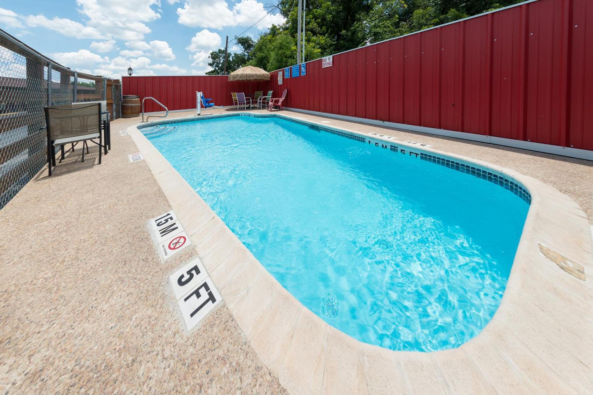 Americas Best Value Inn - Legend's Inn photo 63
