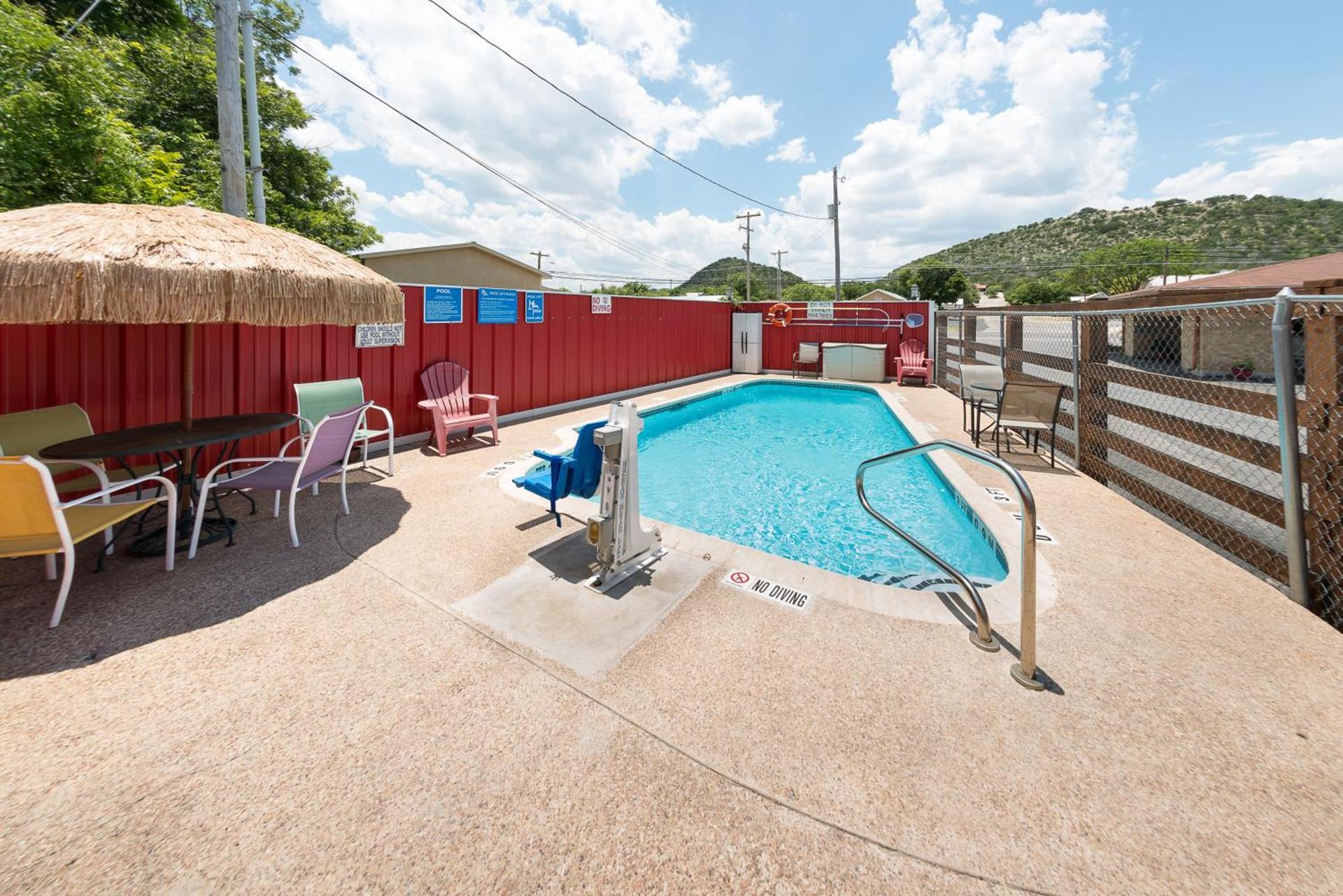 Americas Best Value Inn - Legend's Inn photo 64