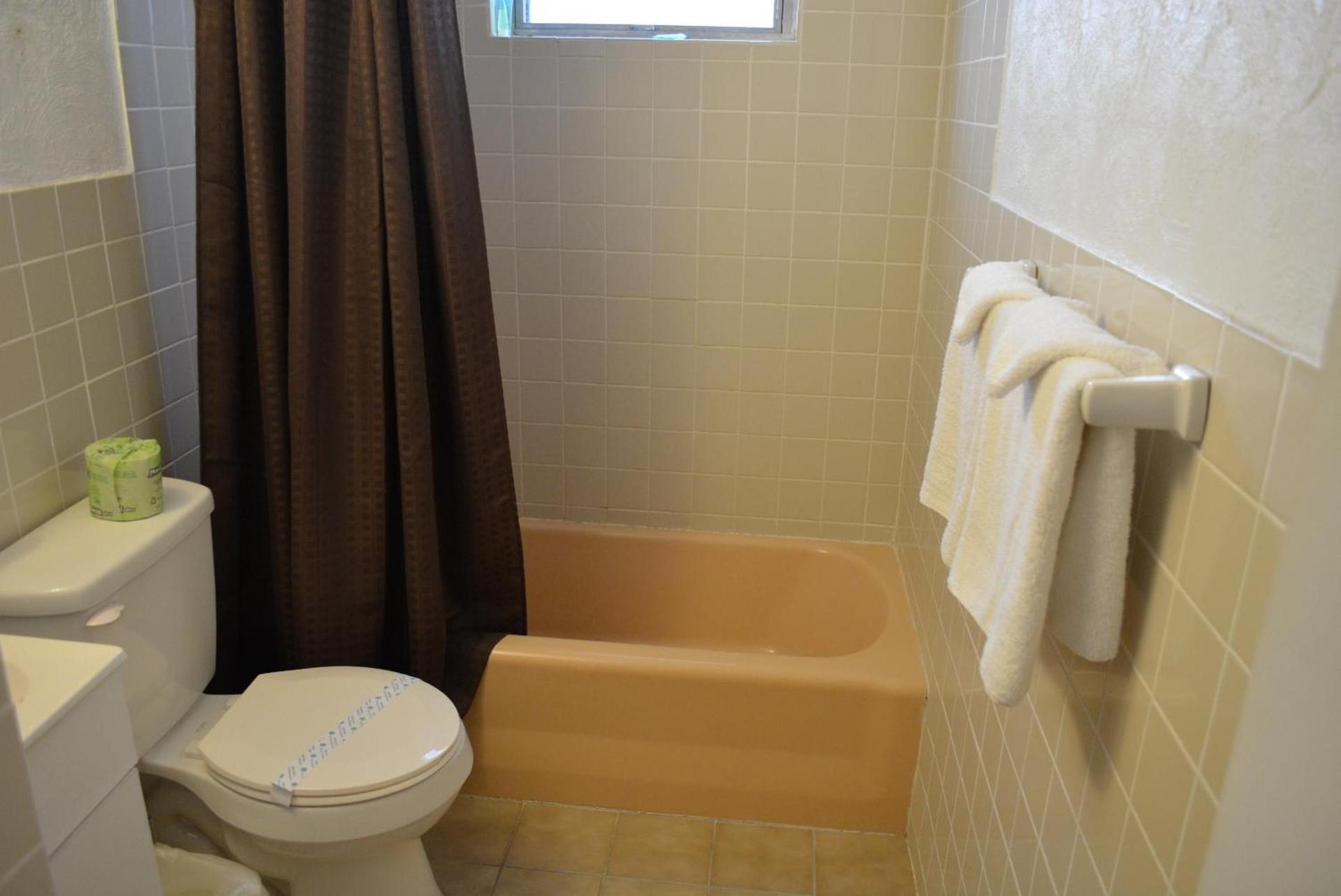 Royal Court Motel photo 51