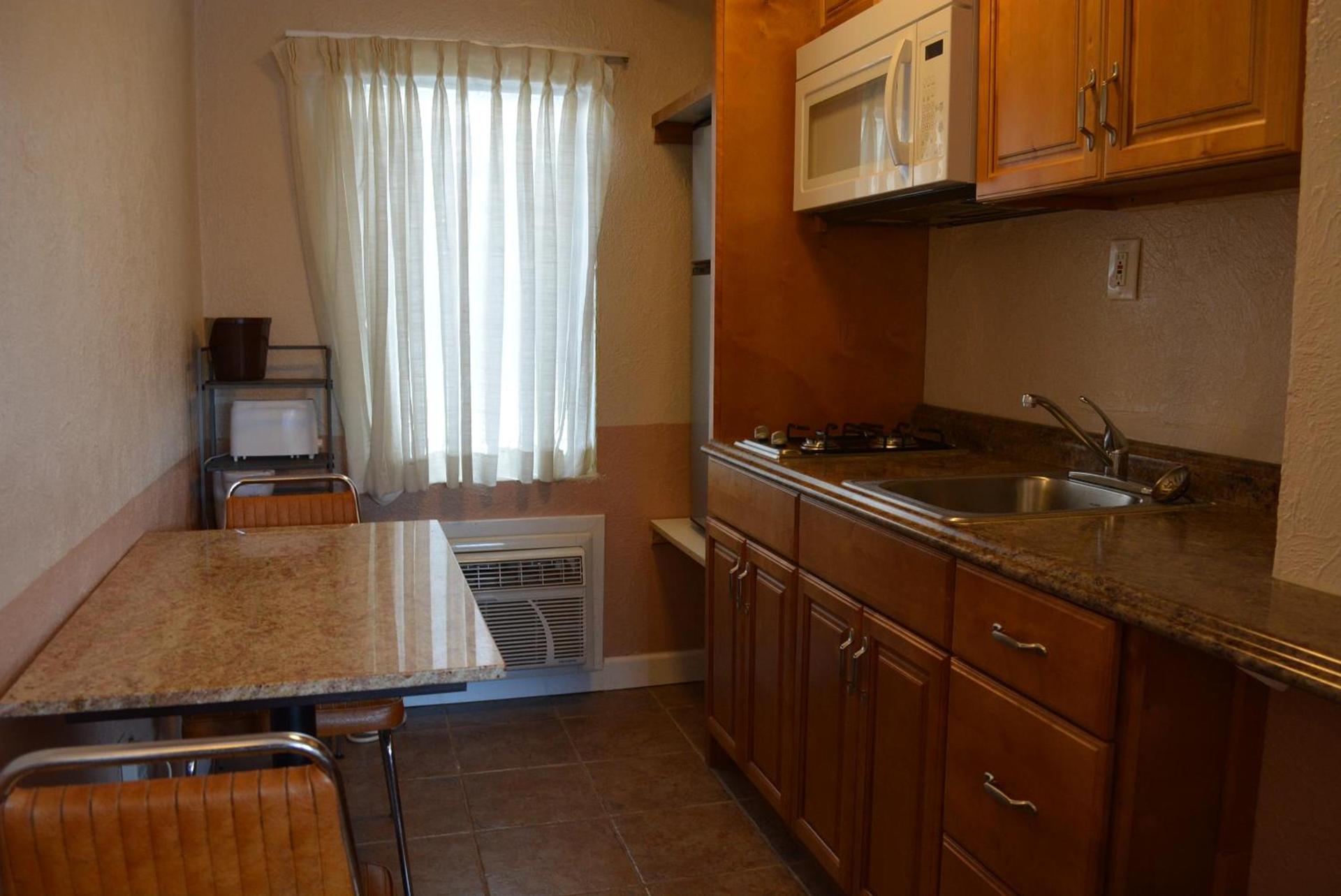 Royal Court Motel photo 16