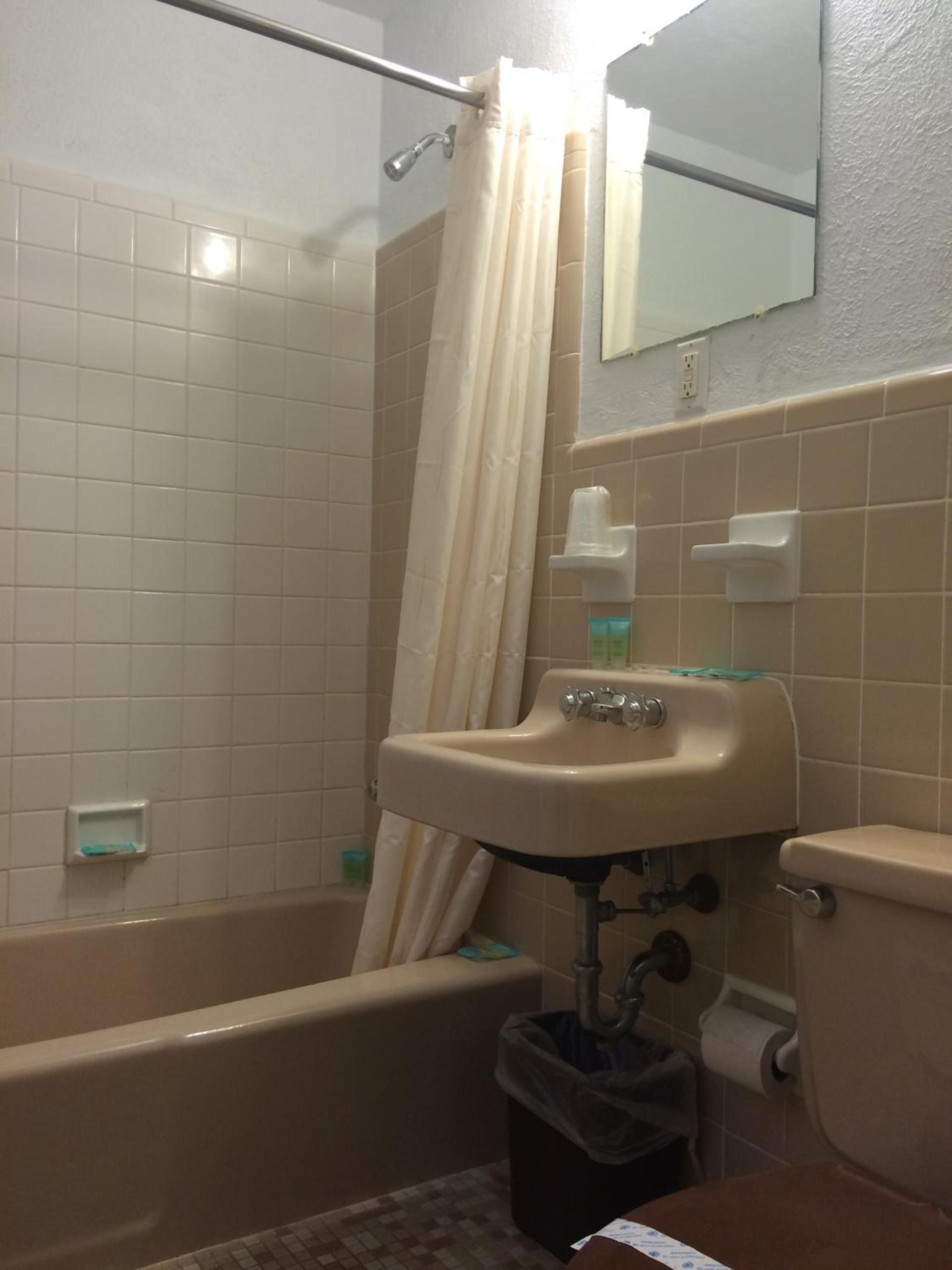 Royal Court Motel photo 62