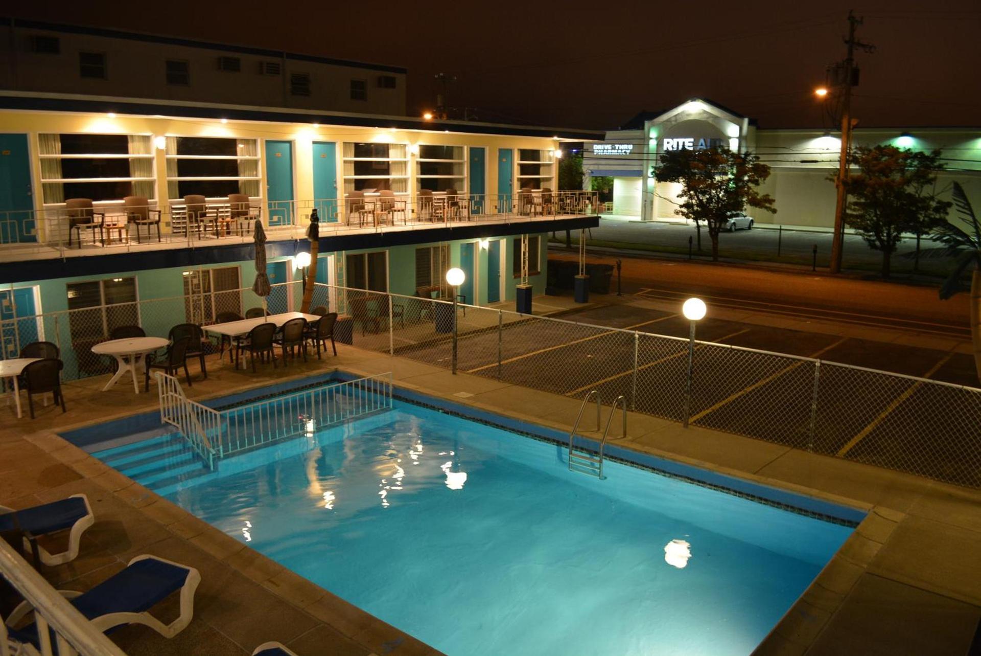 Royal Court Motel photo 7