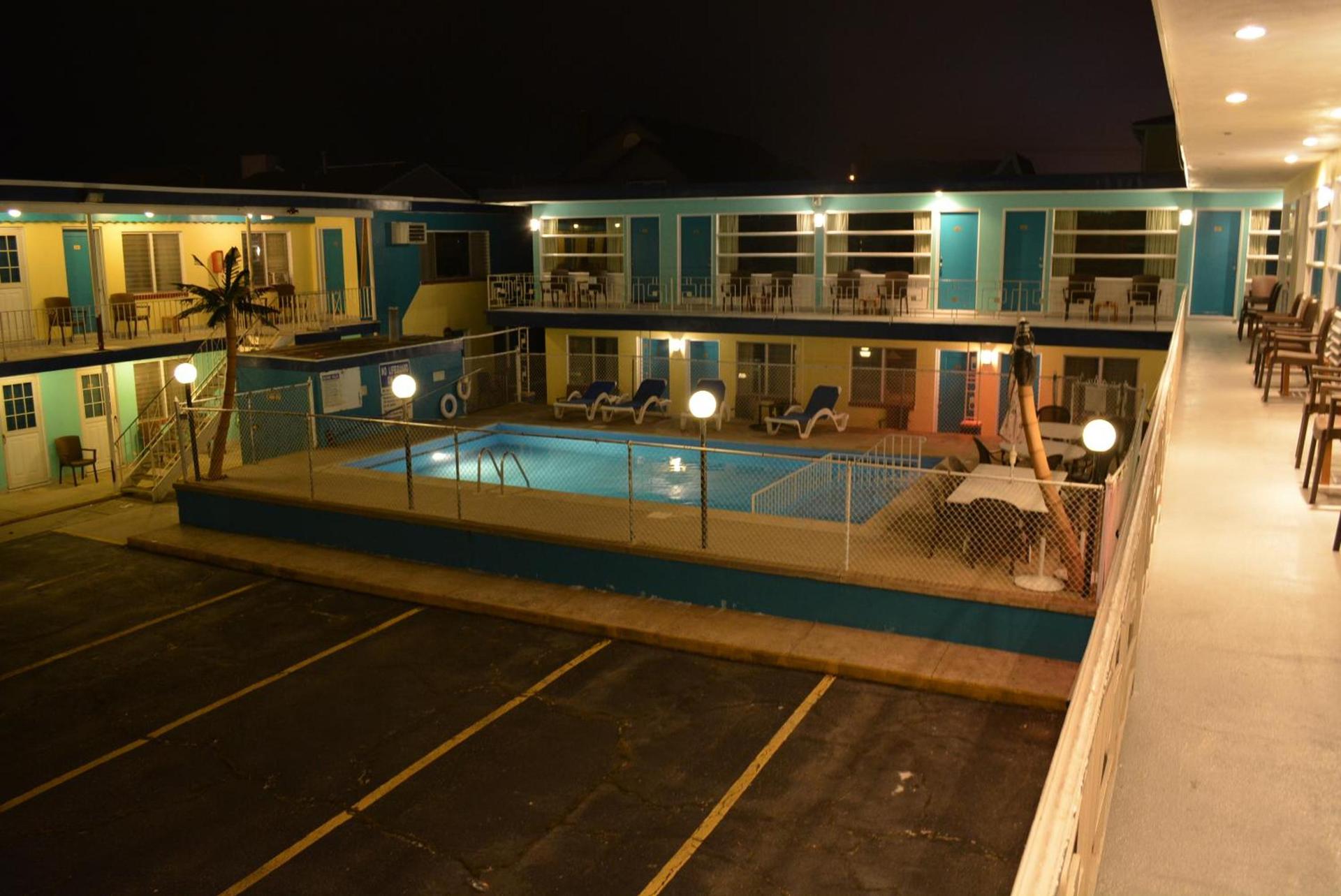 Royal Court Motel photo 8
