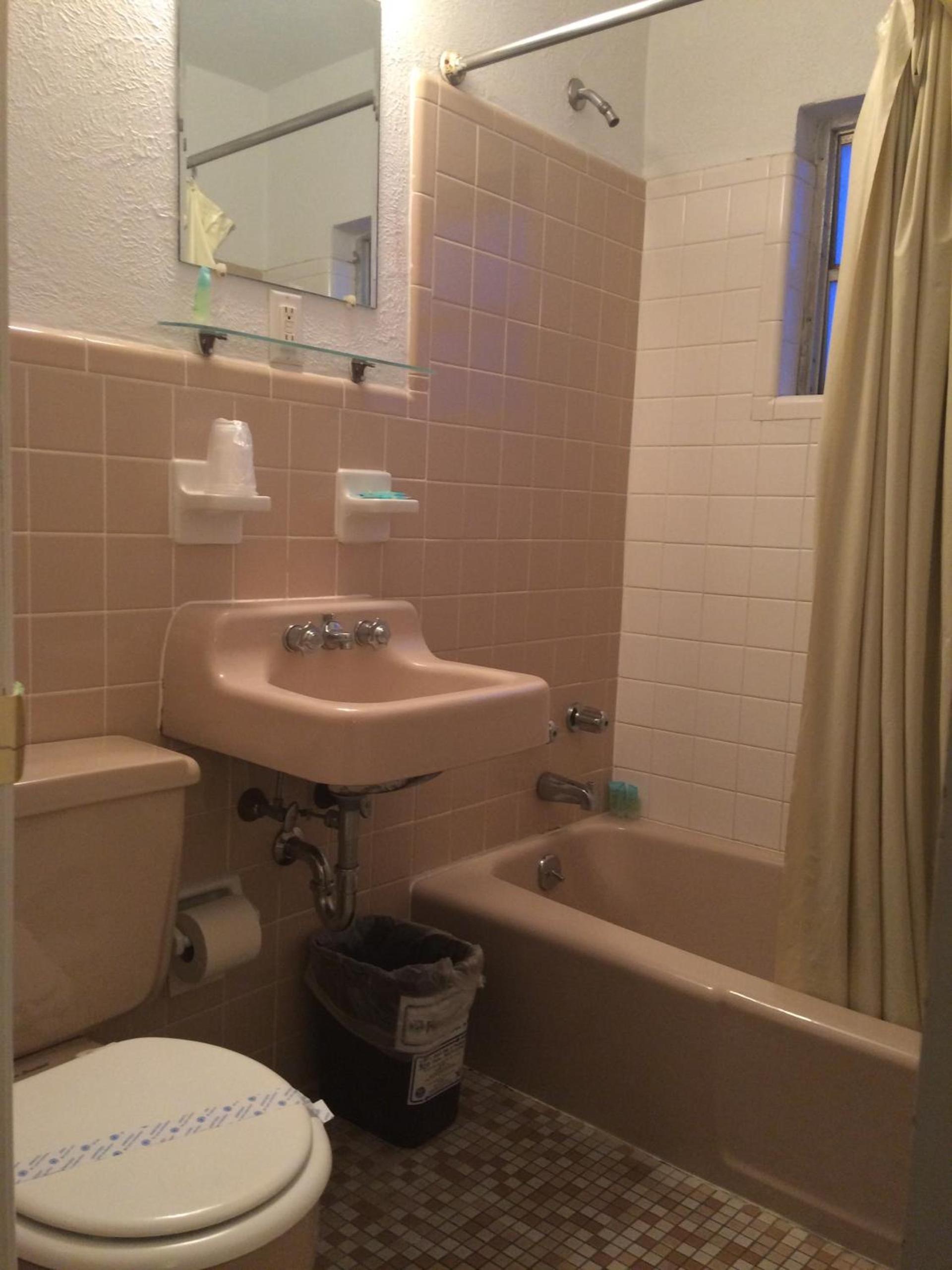 Royal Court Motel photo 64