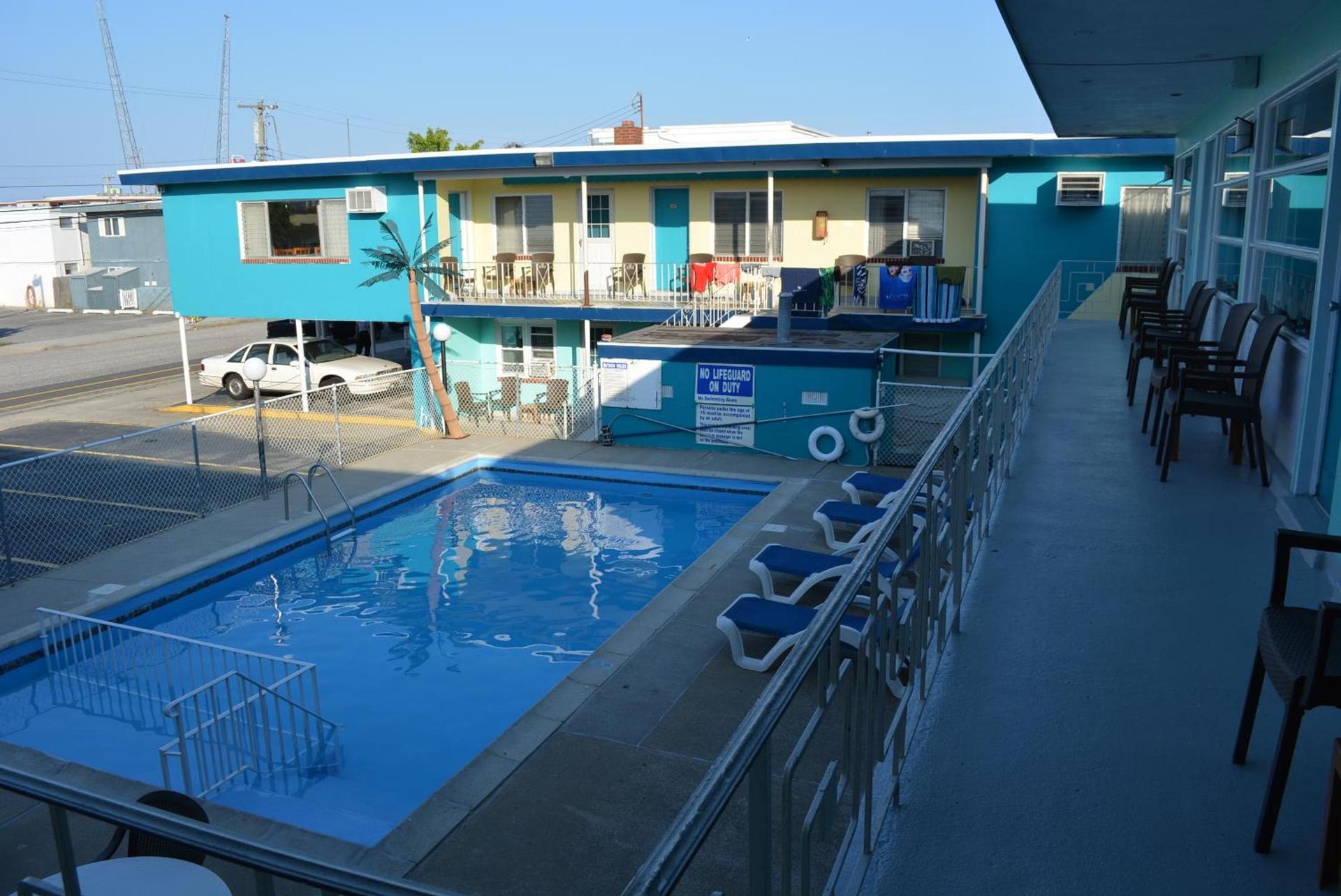Royal Court Motel photo 6