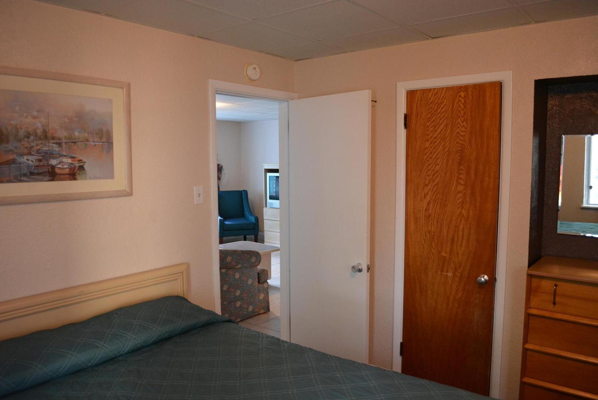 Royal Court Motel photo 66