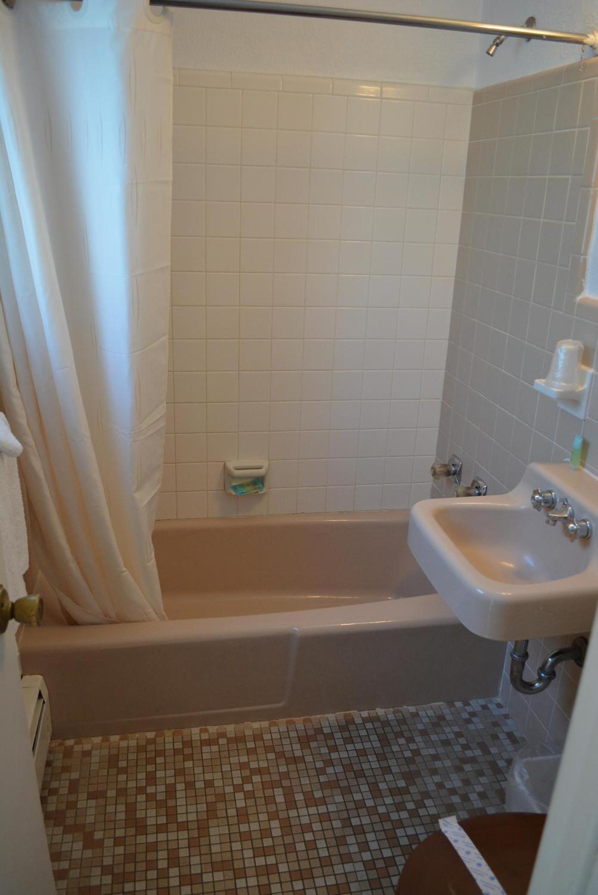 Royal Court Motel photo 68