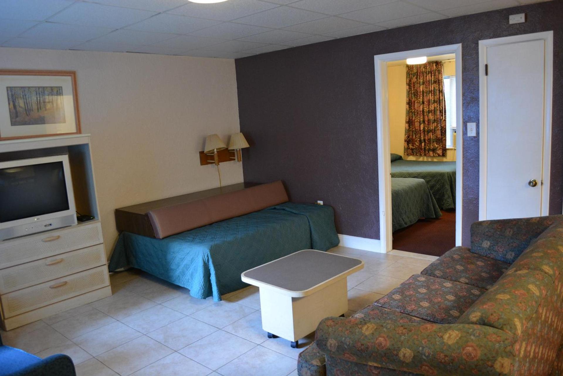Royal Court Motel photo 71
