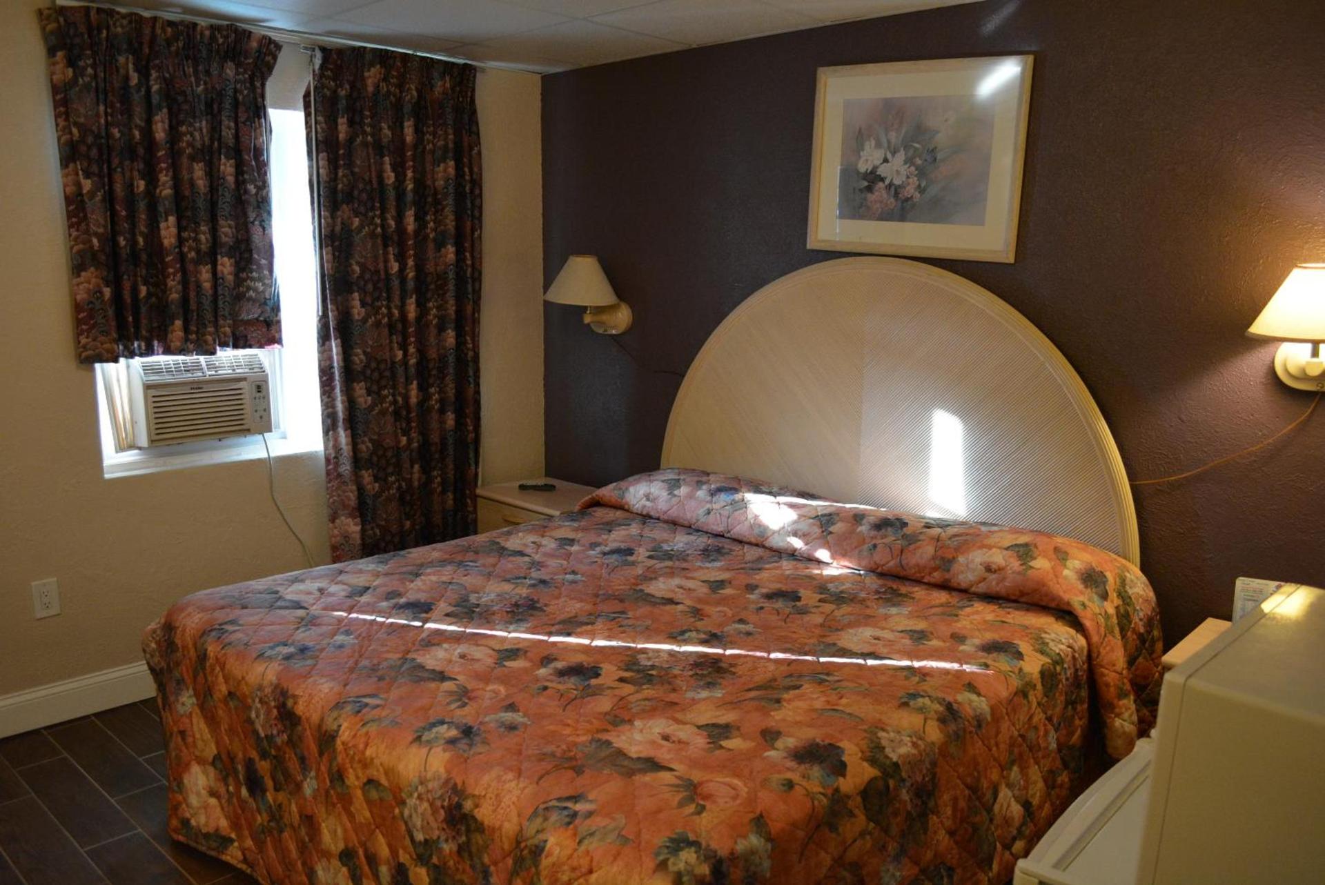 Royal Court Motel photo 42