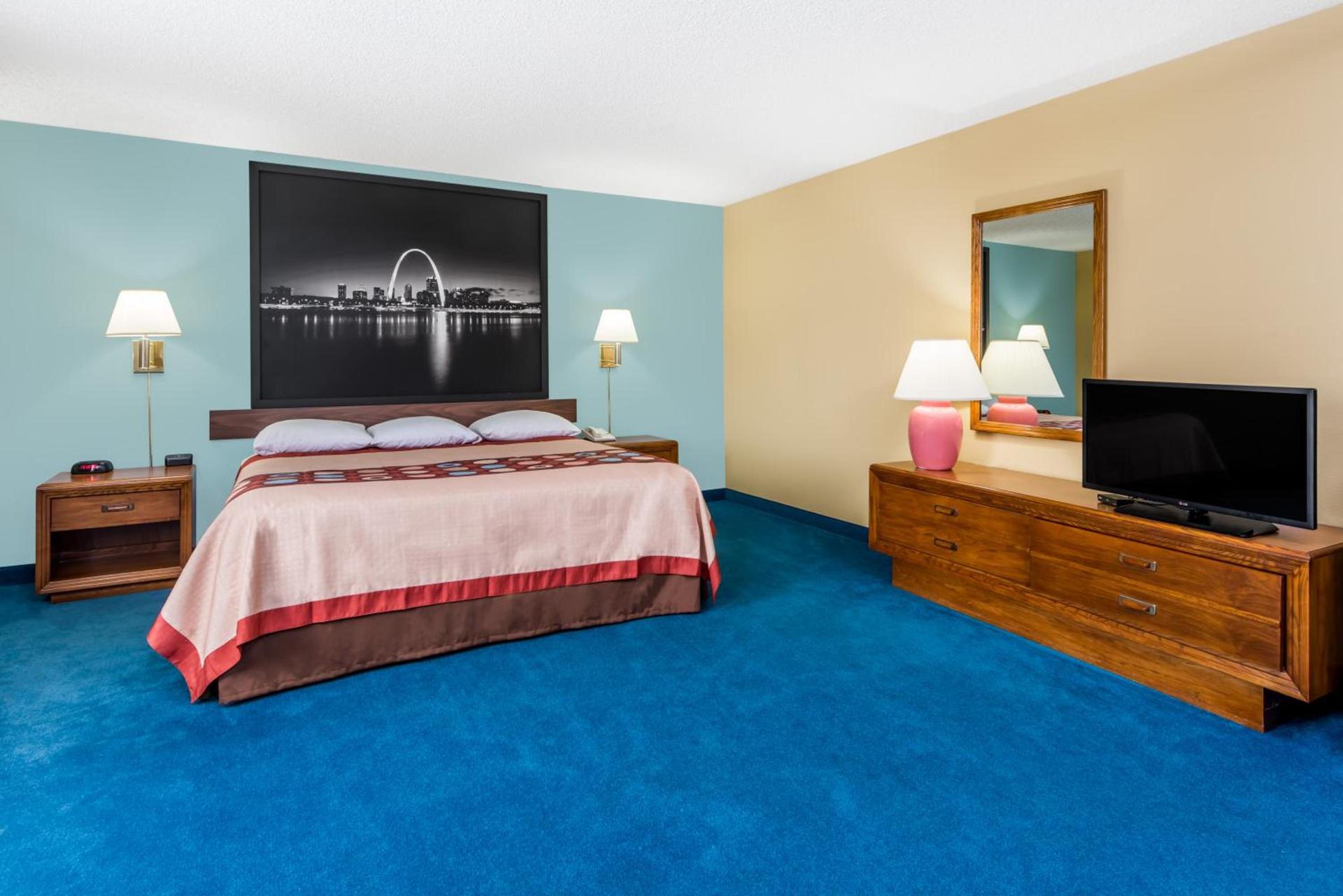 Super 8 by Wyndham O'Fallon photo 31