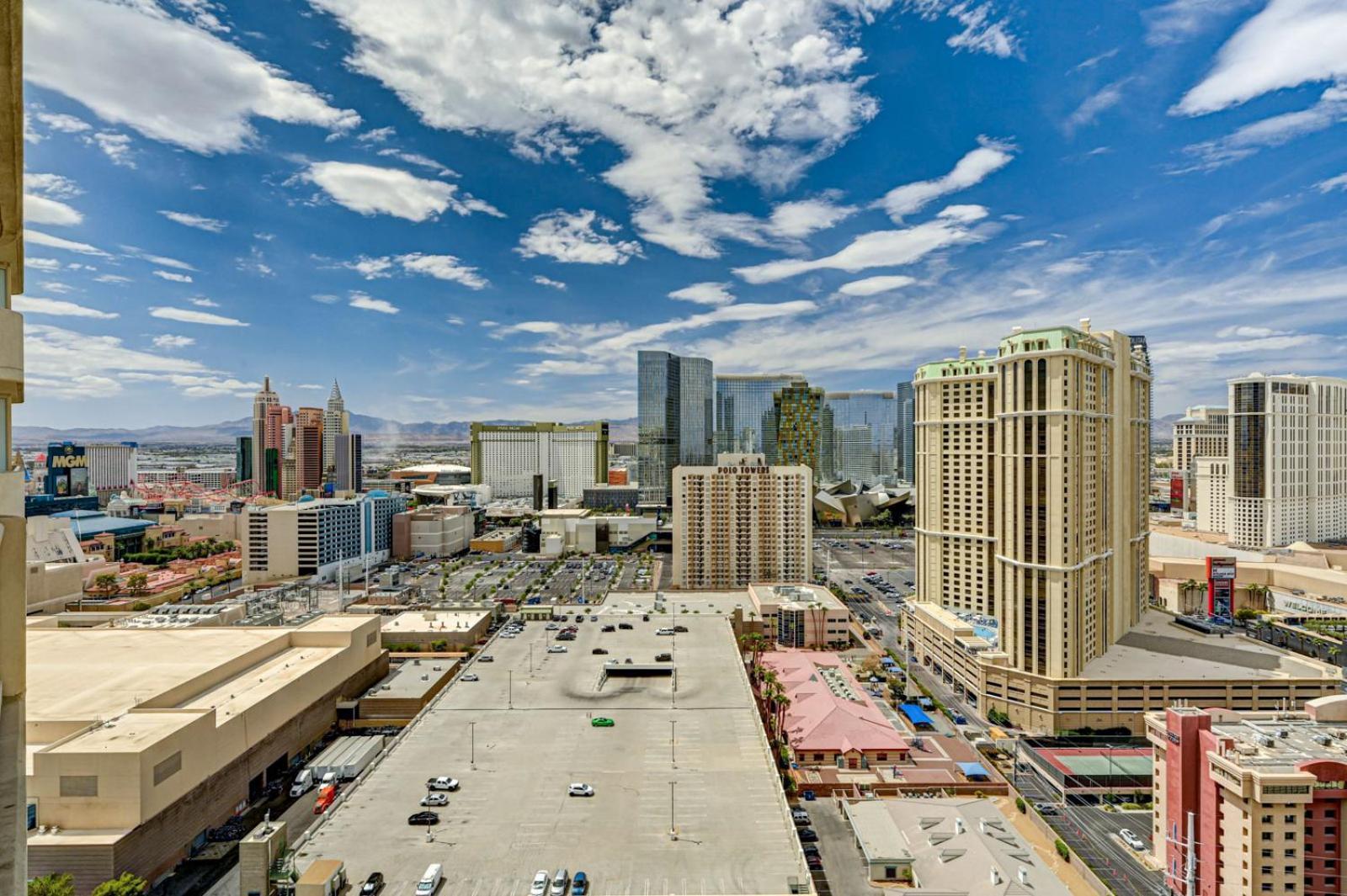 Suite Spot LV II at MGM Balcony F1 View photo 45