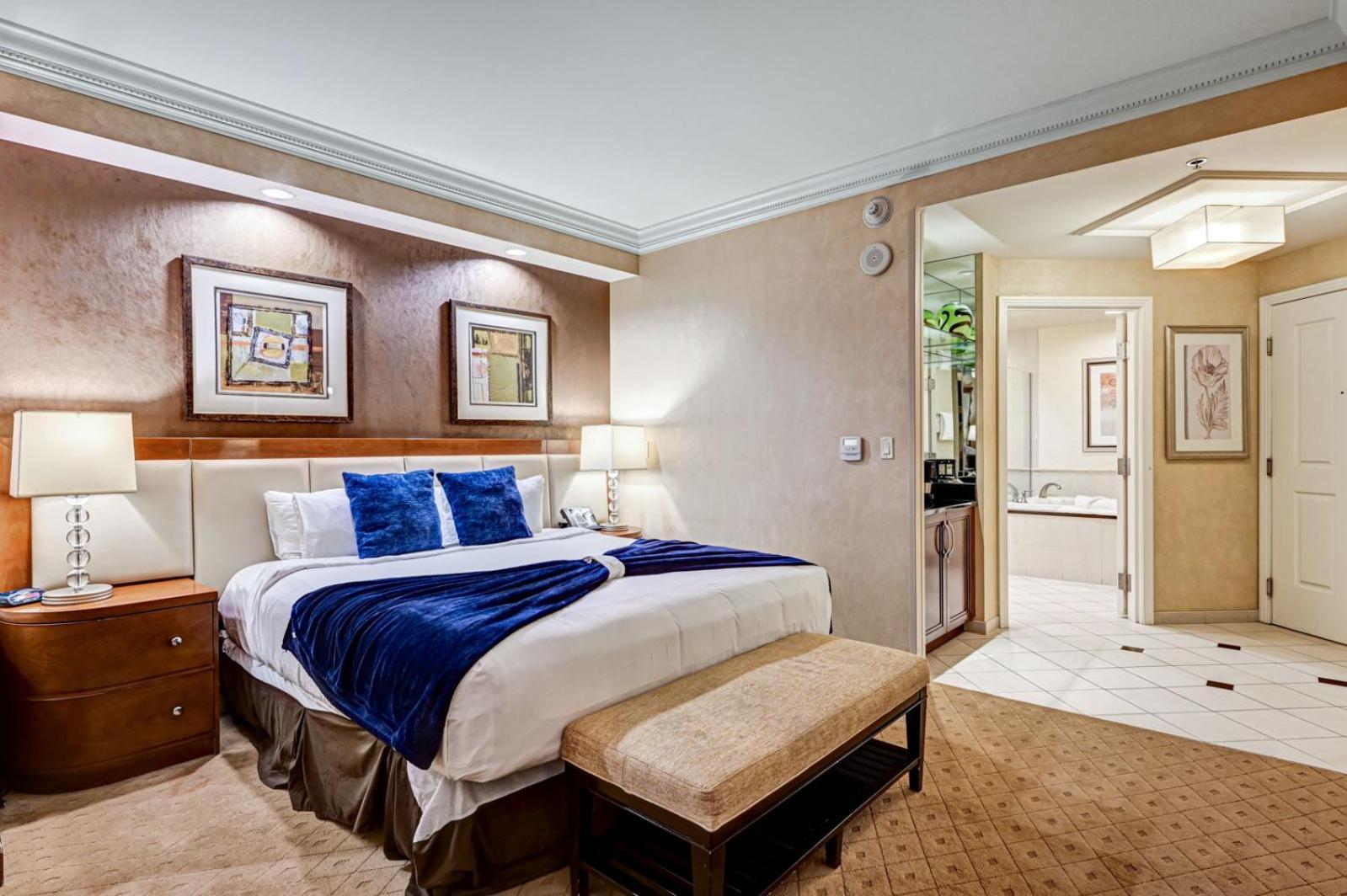 Suite Spot LV II at MGM Balcony F1 View photo 25