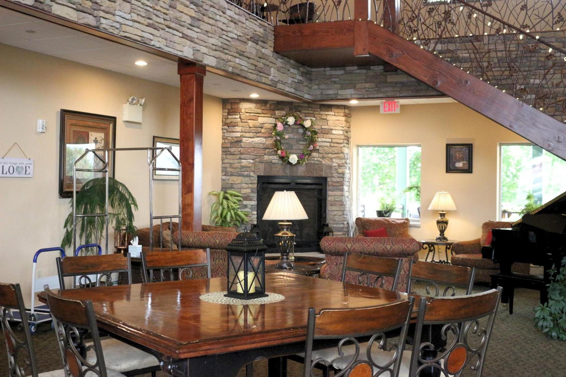 The Lodge at Woodstone Country Club photo 59