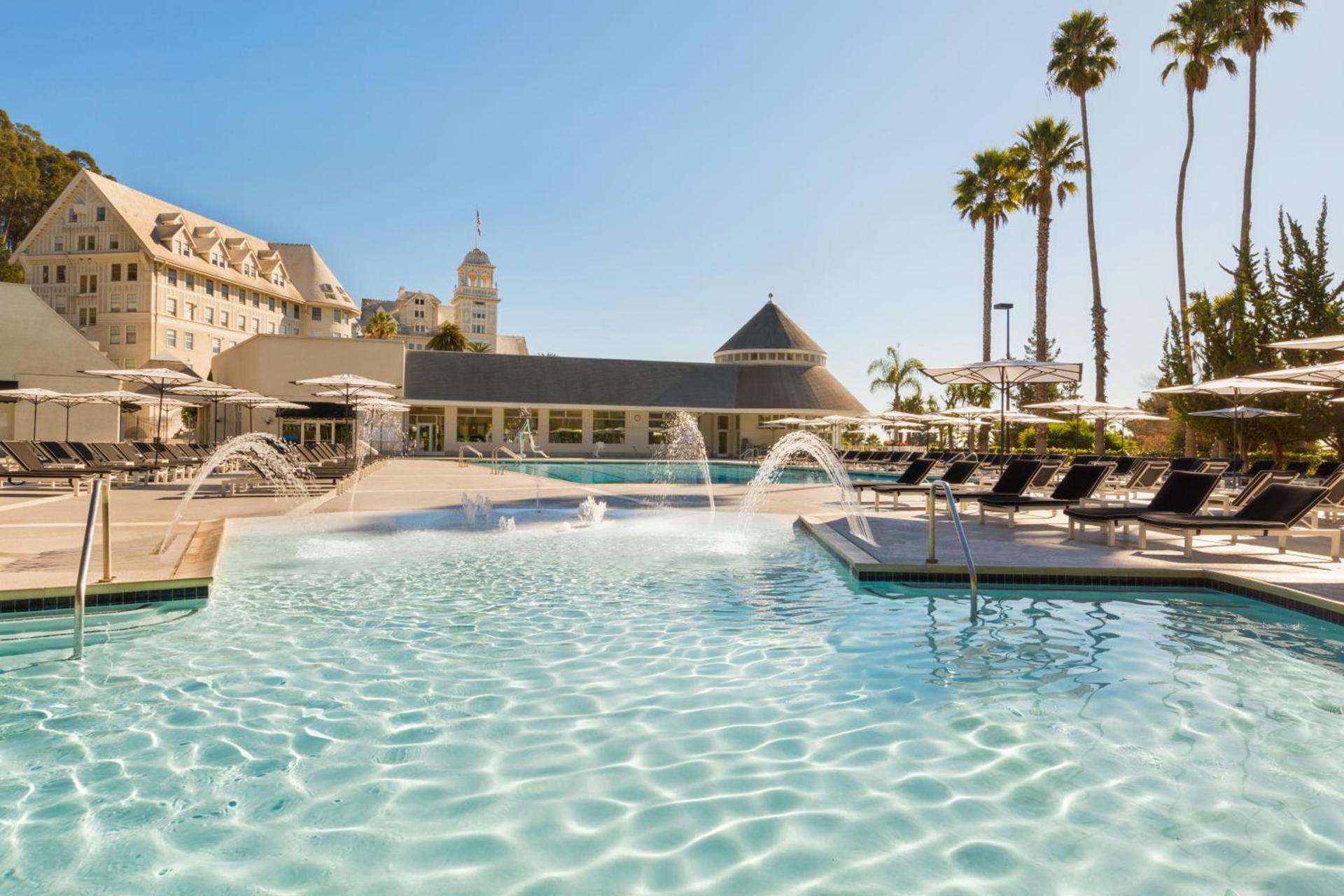 Claremont Resort & Club photo 2
