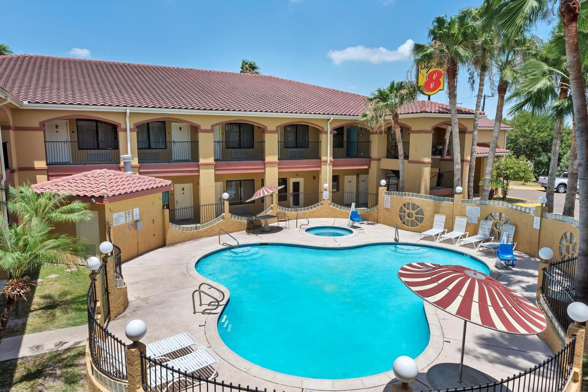 Super 8 by Wyndham Weslaco photo 19