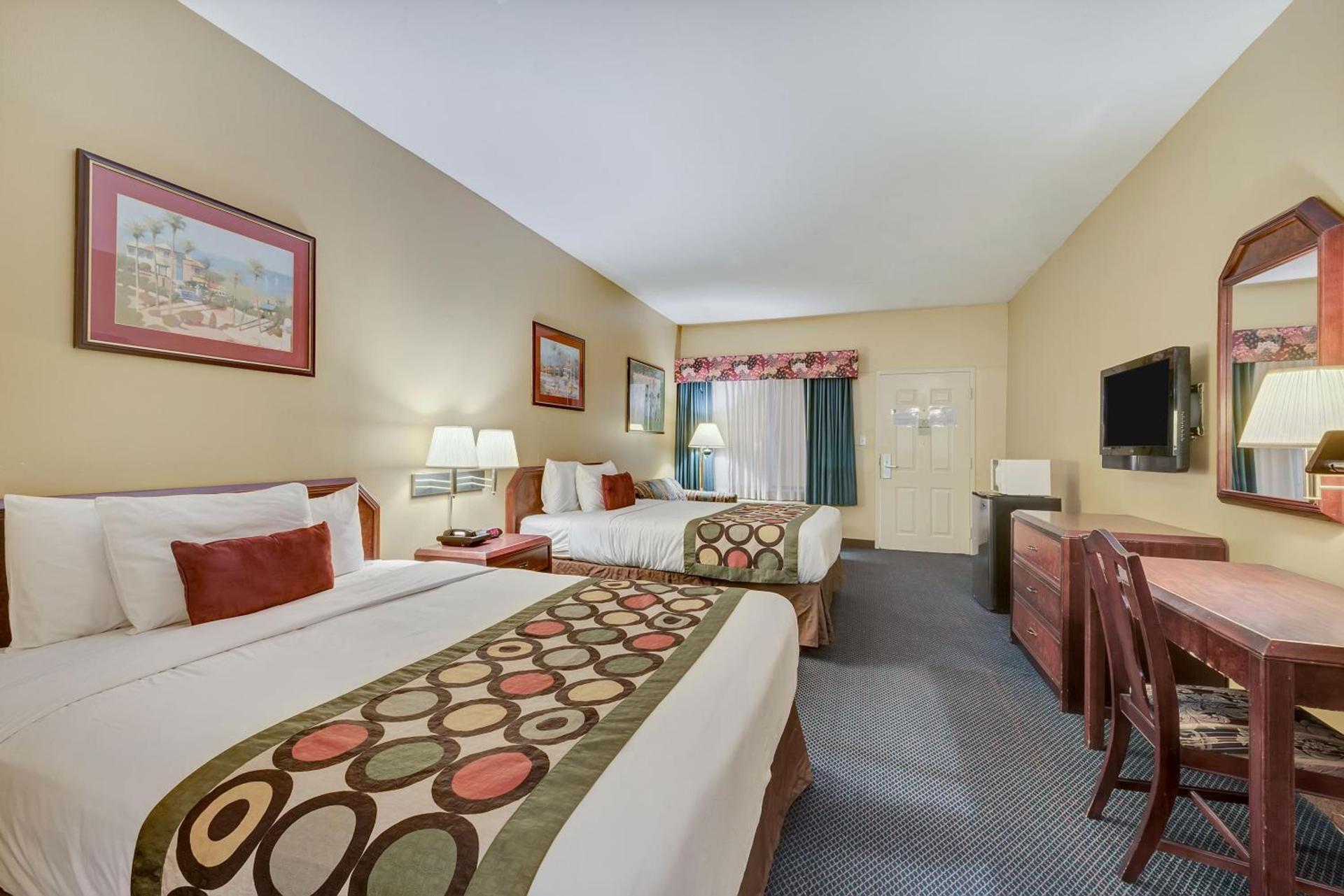 Super 8 by Wyndham Weslaco photo 21
