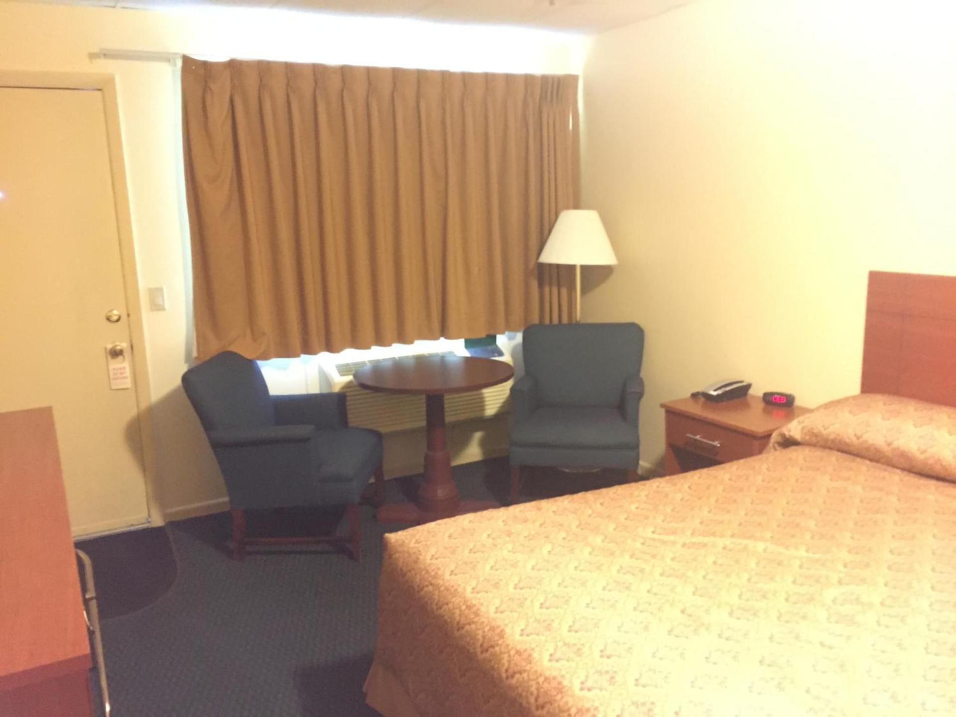 Briarcliff Motel photo 2