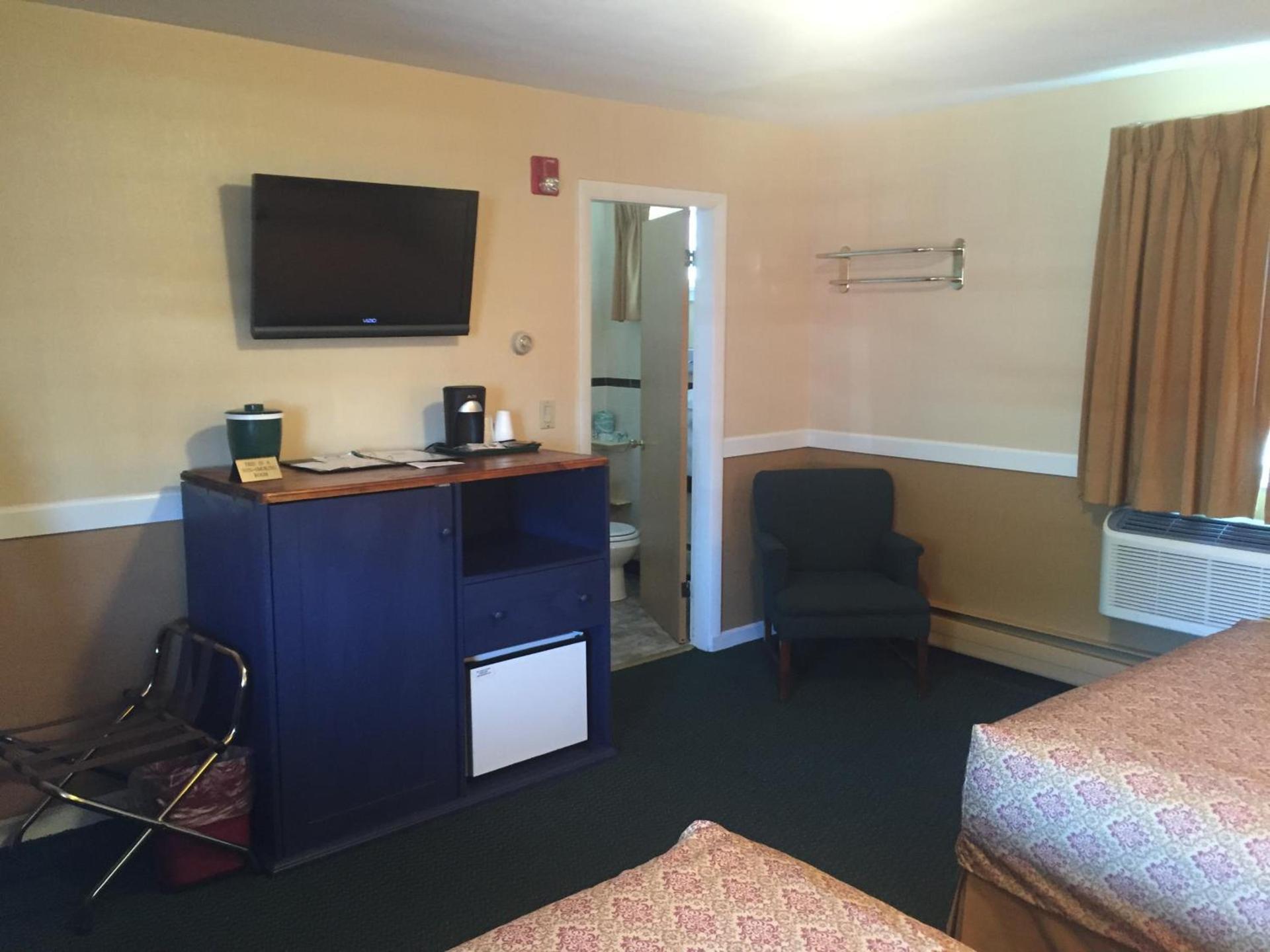 Briarcliff Motel photo 36
