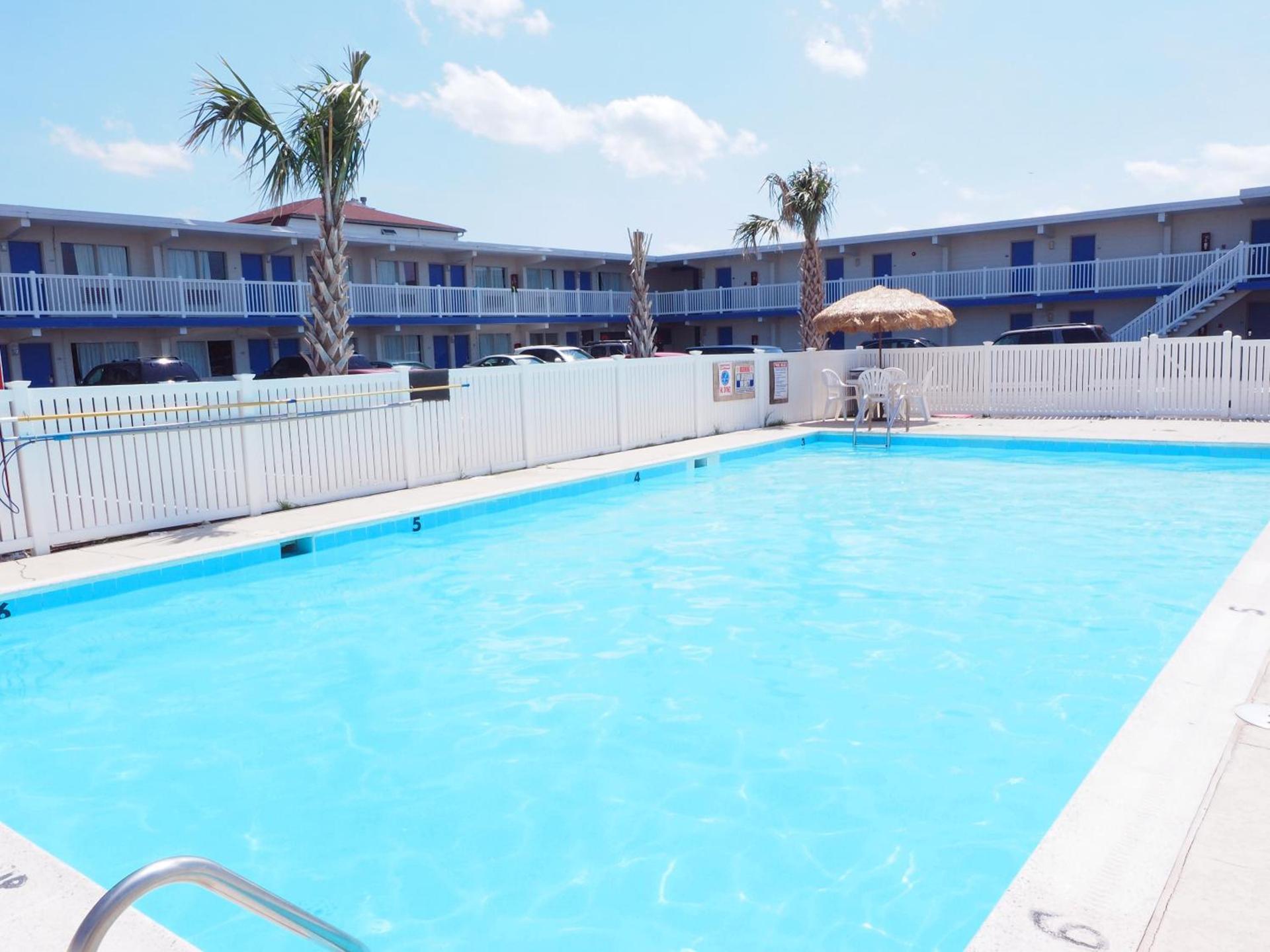 Seashire Inn & Suites photo 8