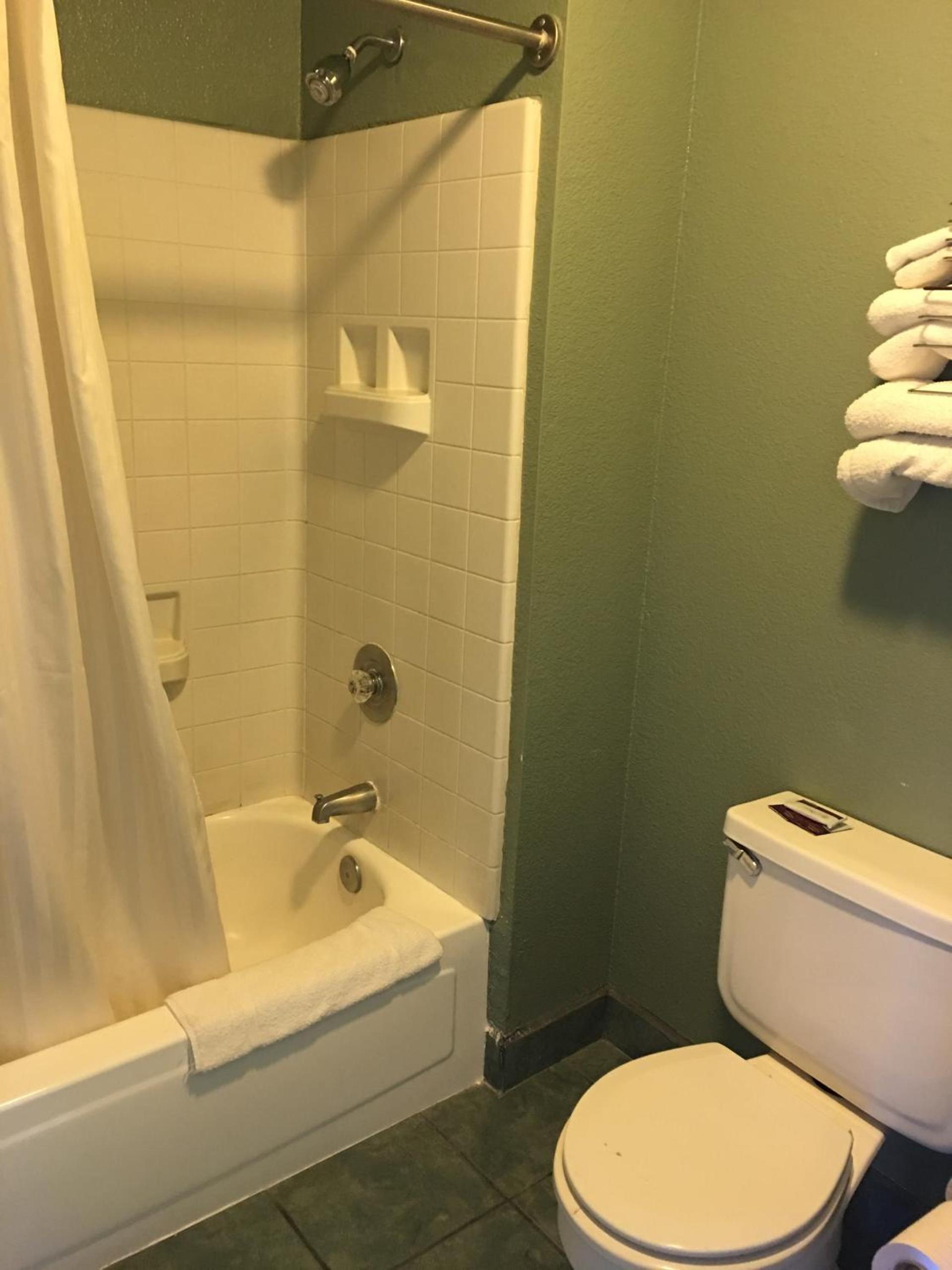 Applegate Inn photo 8