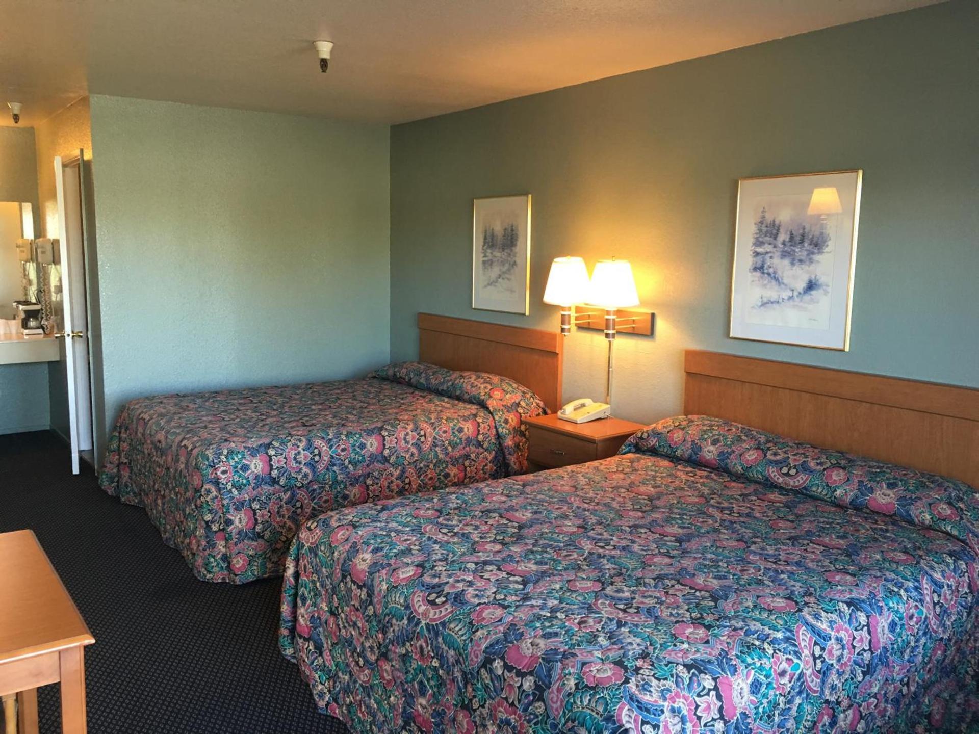 Applegate Inn photo 2