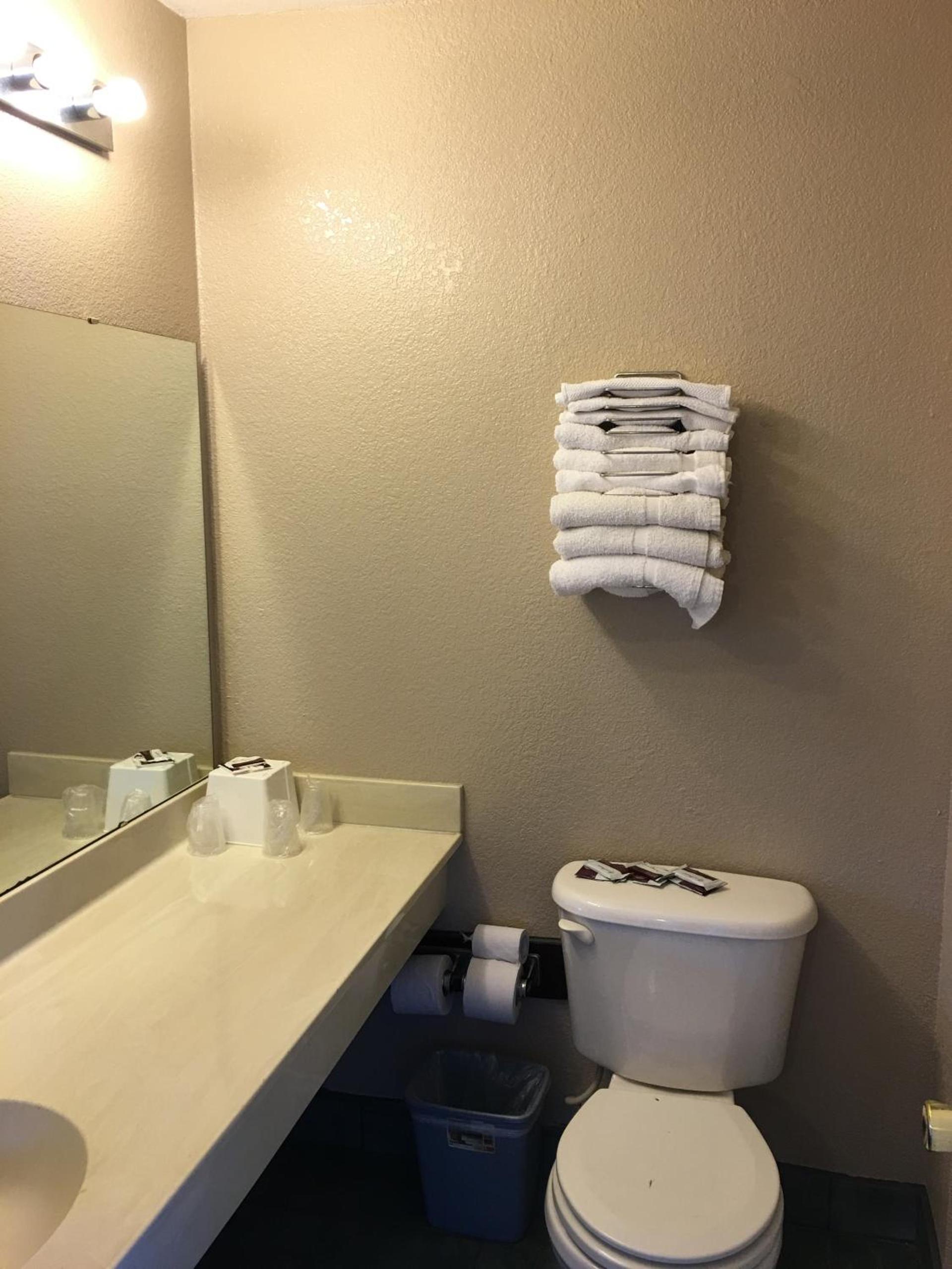 Applegate Inn photo 18