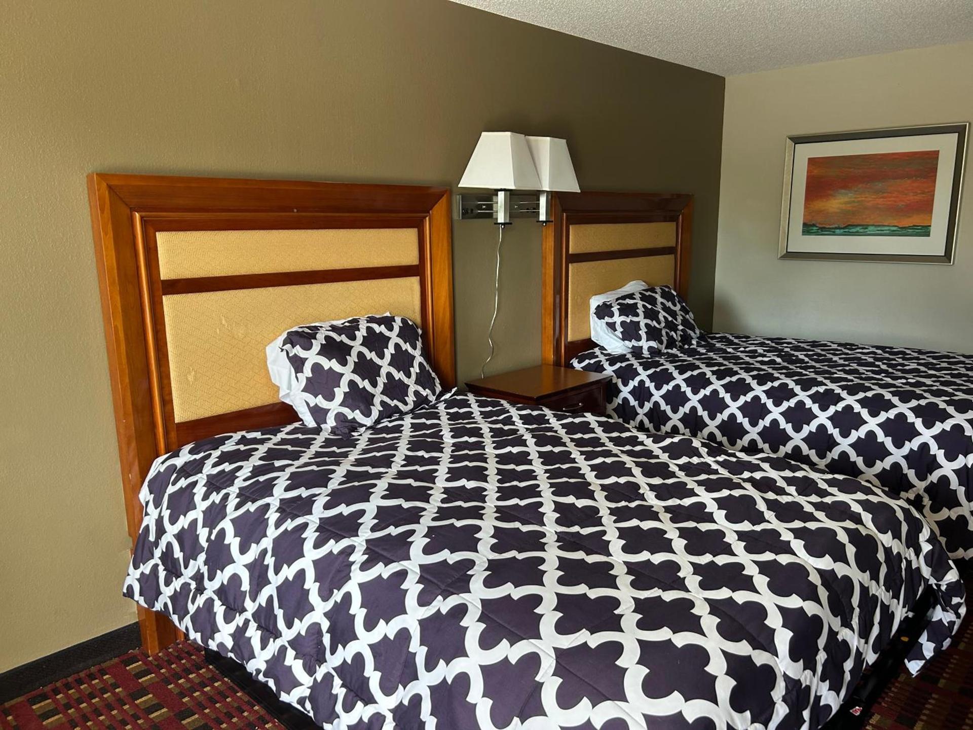 peach tree inn photo 10