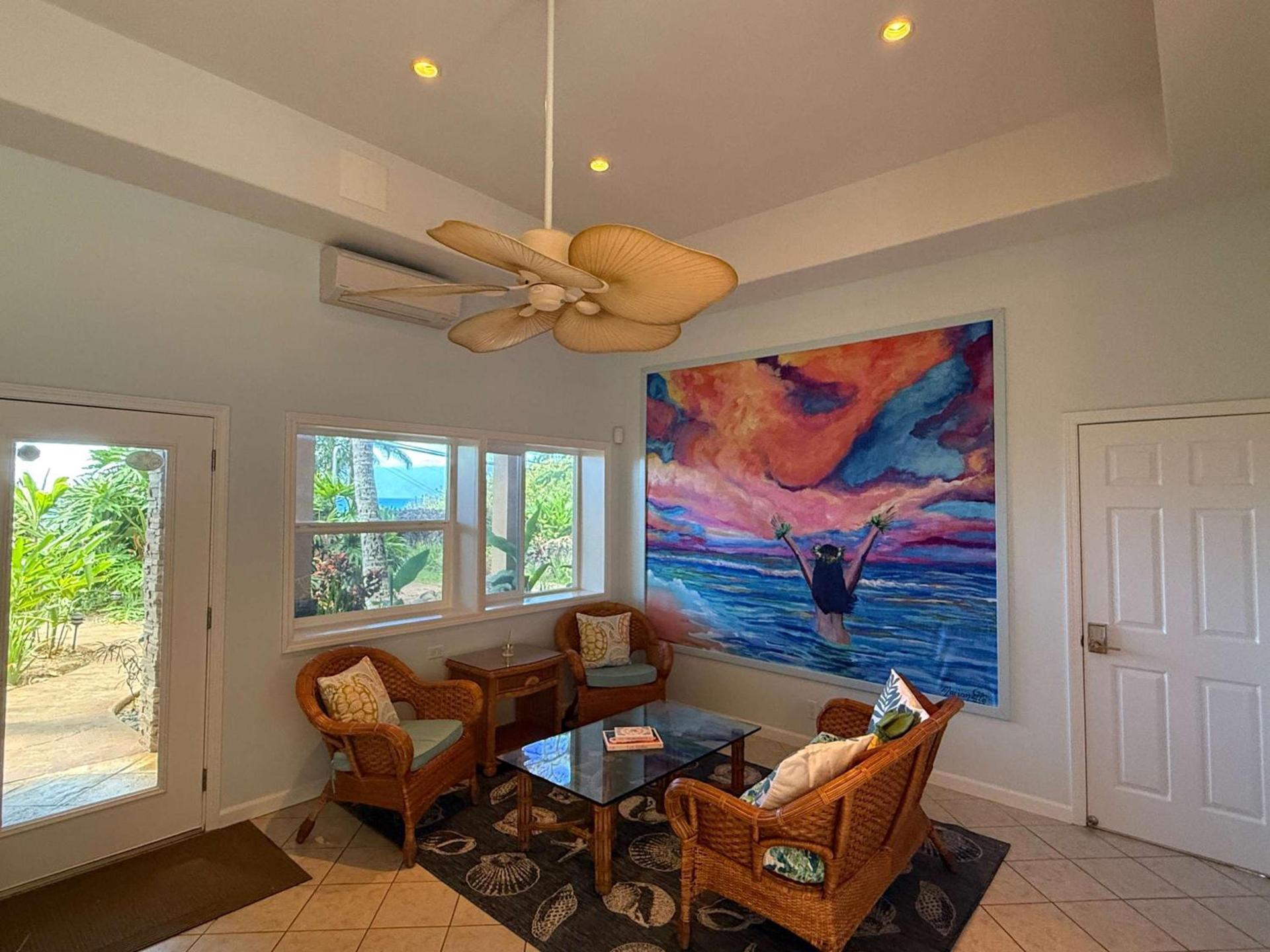 Beachfront B&B w Free Breakfast, AC & Sunset View photo 3
