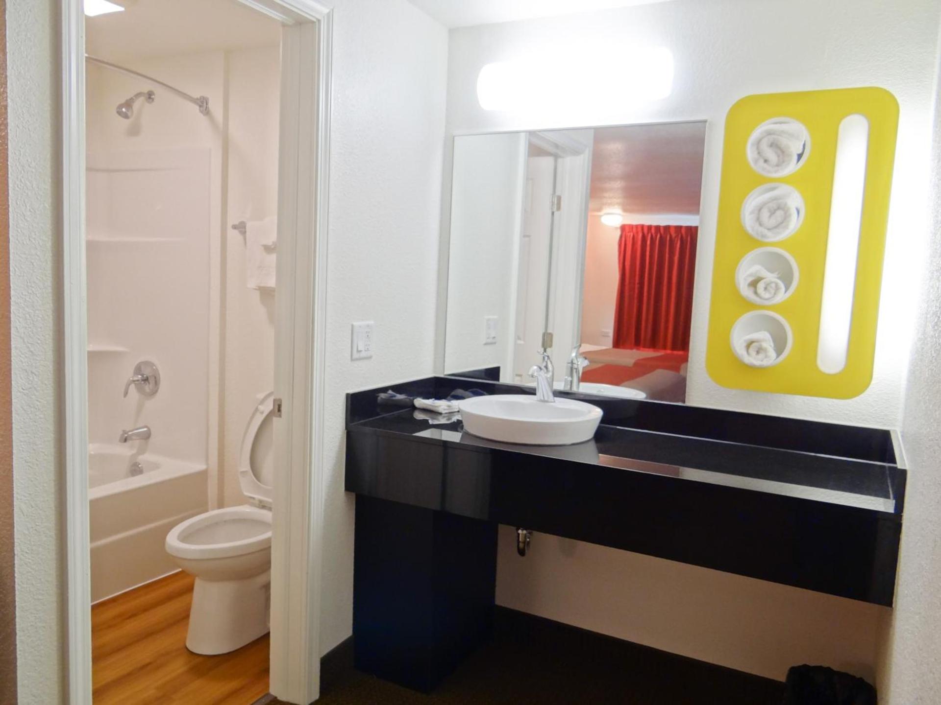 Motel 6-Erie, PA photo 31