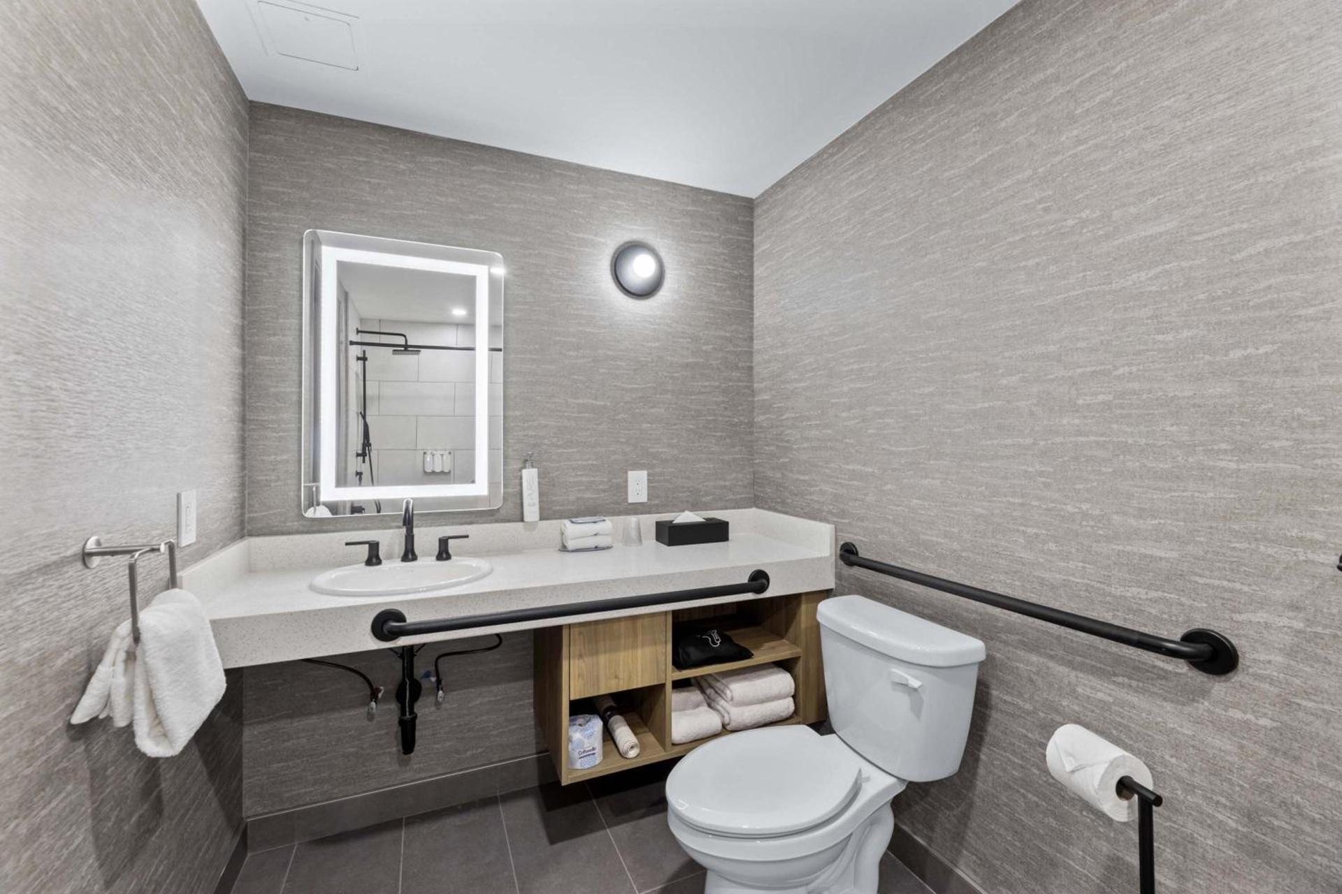 Sandman Signature Dallas Las Colinas Hotel & Suites photo 66
