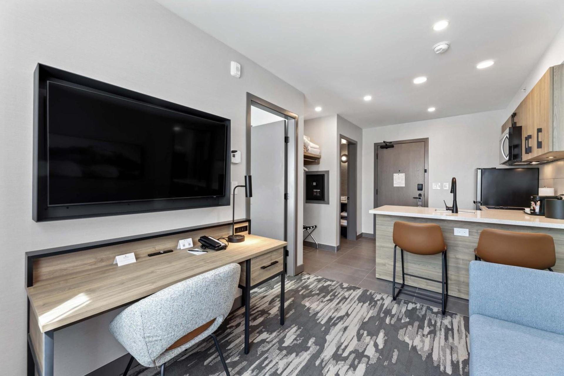 Sandman Signature Dallas Las Colinas Hotel & Suites photo 46