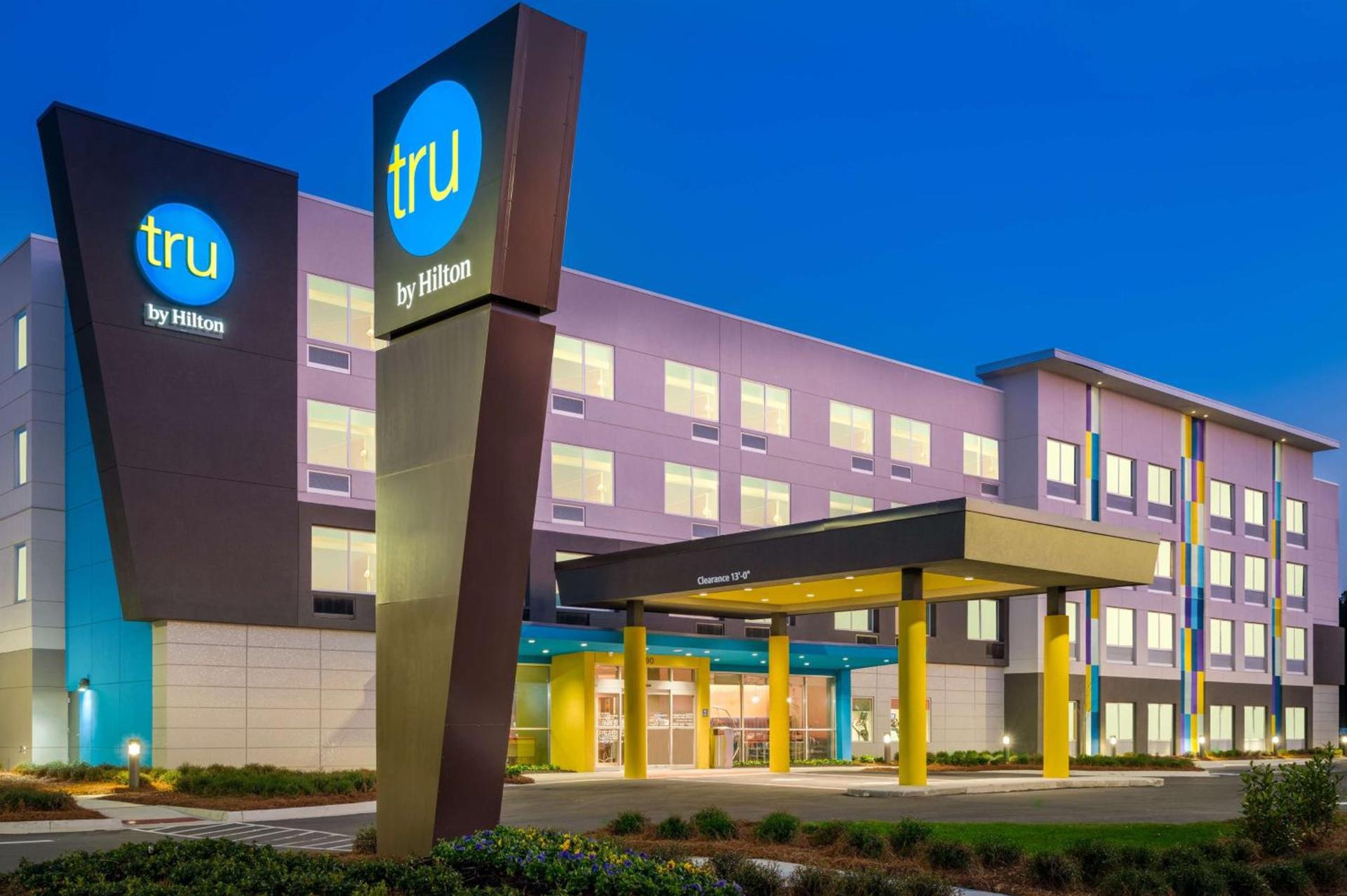 Tru By Hilton Savannah Airport photo 1