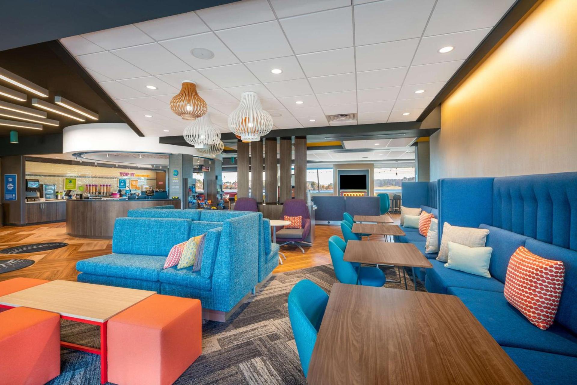Tru By Hilton Savannah Airport photo 18