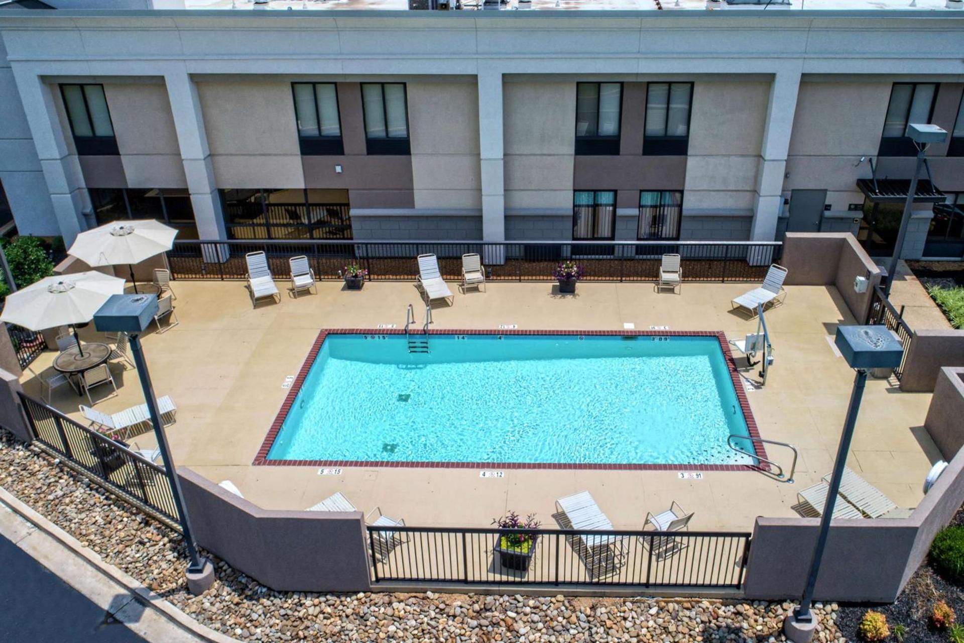 Hampton Inn Corinth photo 31