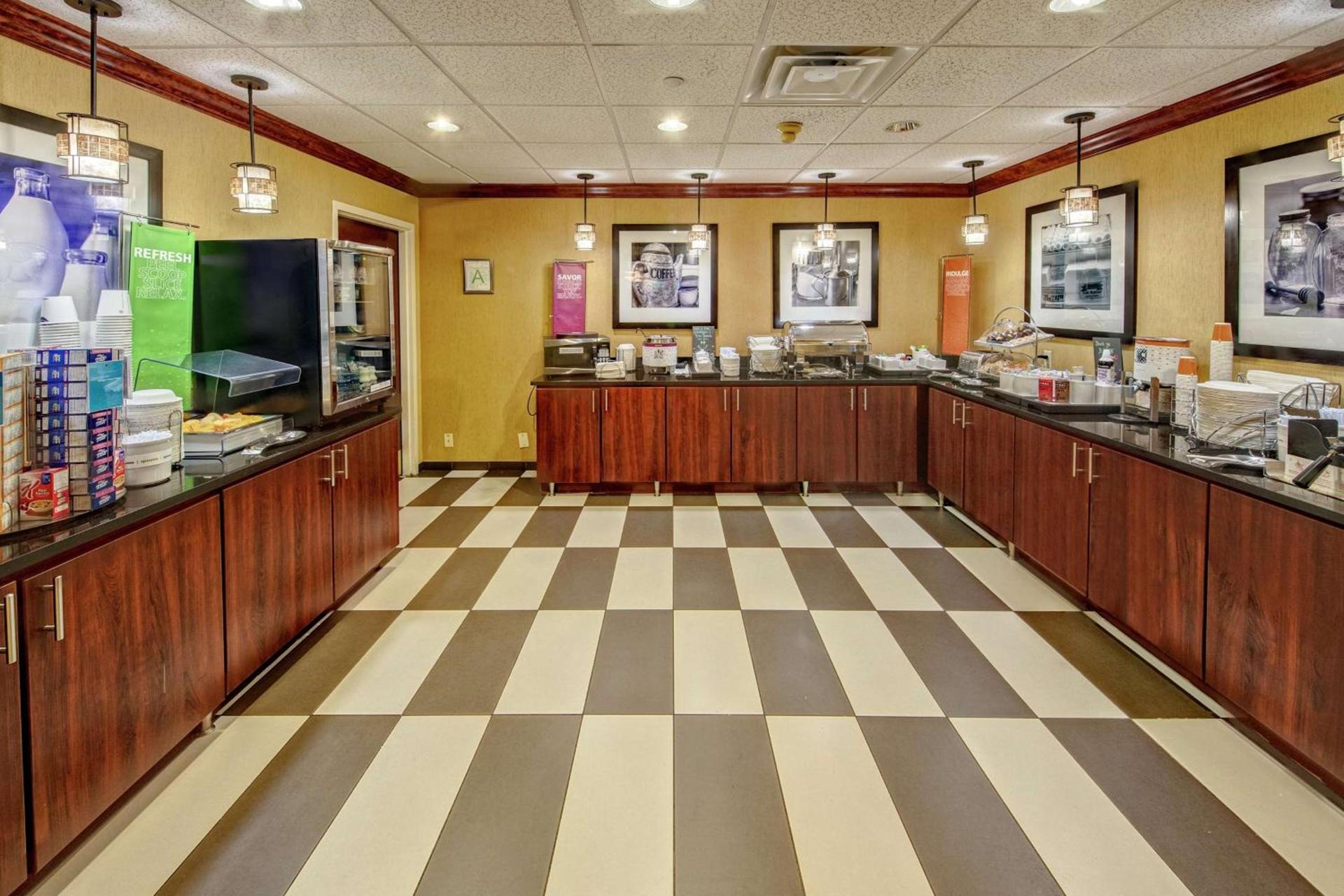 Hampton Inn Corinth photo 29