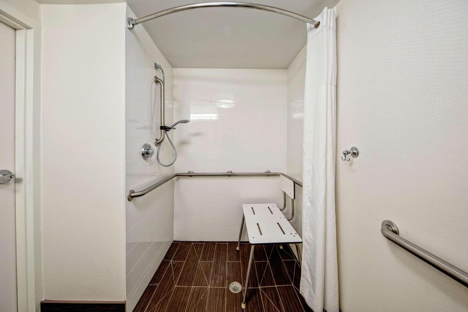 Hampton Inn Corinth photo 13
