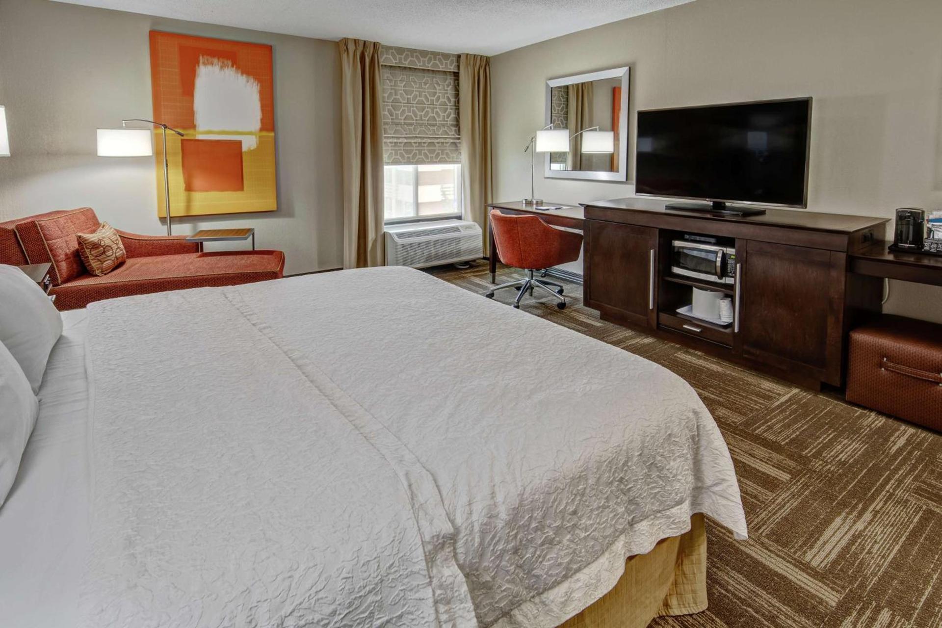 Hampton Inn Corinth photo 9
